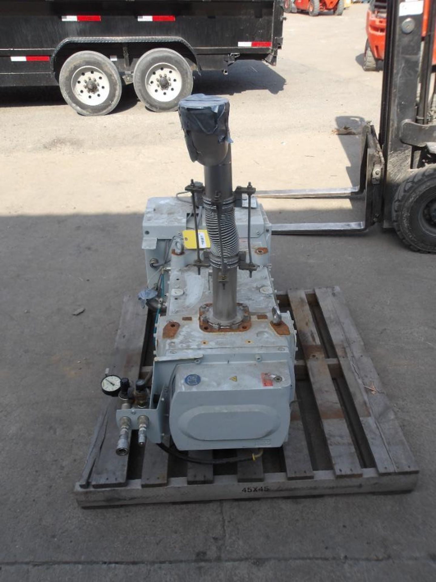Oerlikon Leybold Sanitary Vacuum Pump, Type V135A, 400 V, Mass: 590 Kg (Used) - Image 3 of 4