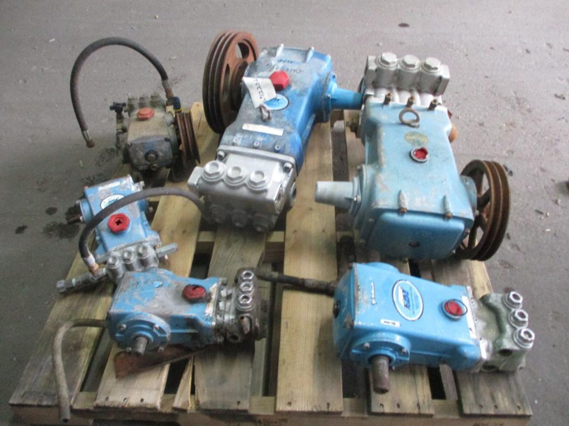 (6) Cat Piston Pumps, Models 3535, 45RS (No Tags on Some) - Image 3 of 4