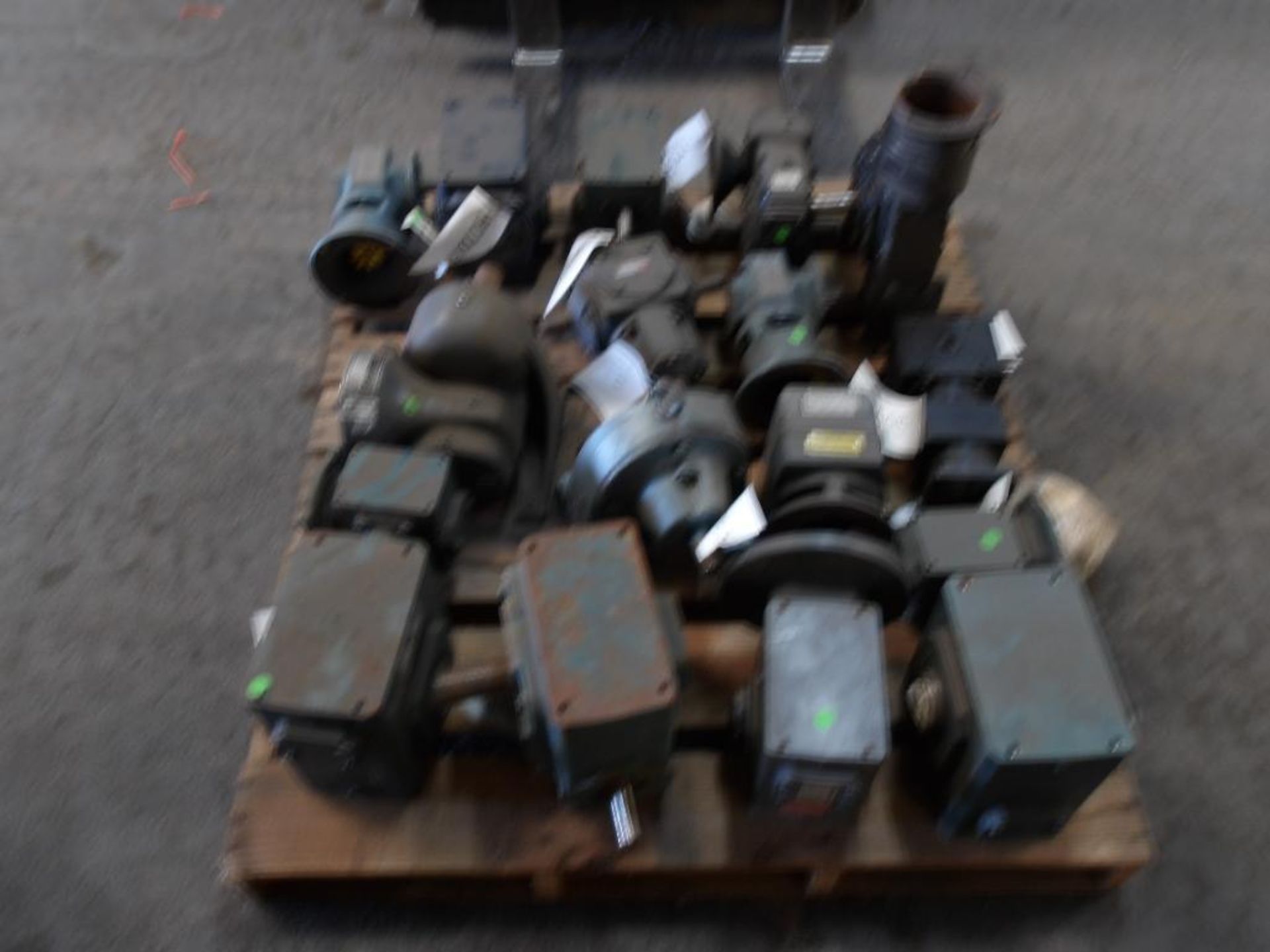 (15) Gearboxes; US Motor, Sew Eurodrive, Falk, Grove - Bild 3 aus 4