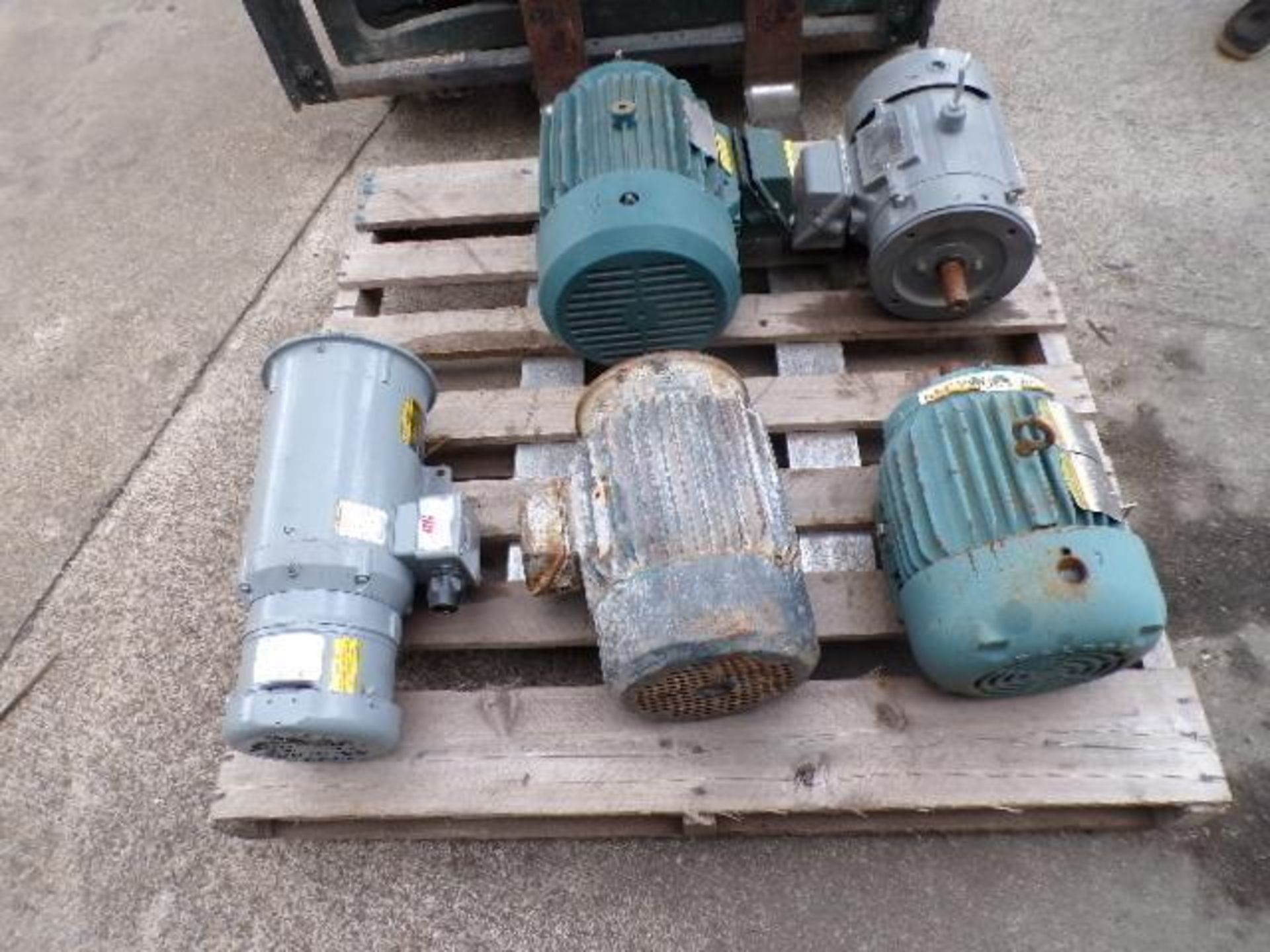 Pallet of (5) Assorted Electric Motors (Used) - Image 3 of 4