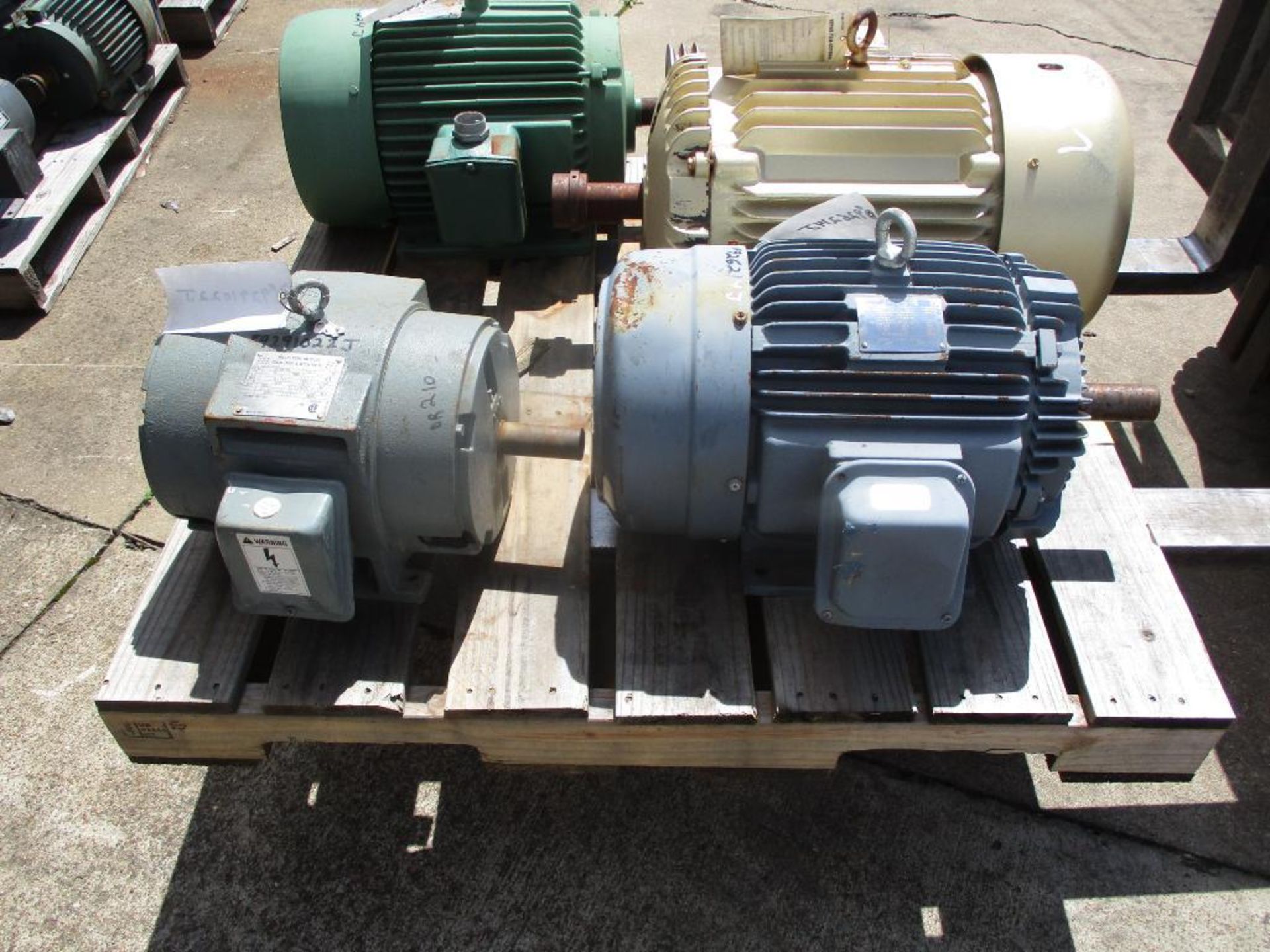 (4) Motors; (1) Teco 15HP, 230-460V, 1765 RPM, 3PH, (1) Siemens, 15HP, 215T Frame, 230-460V, 3470 RP