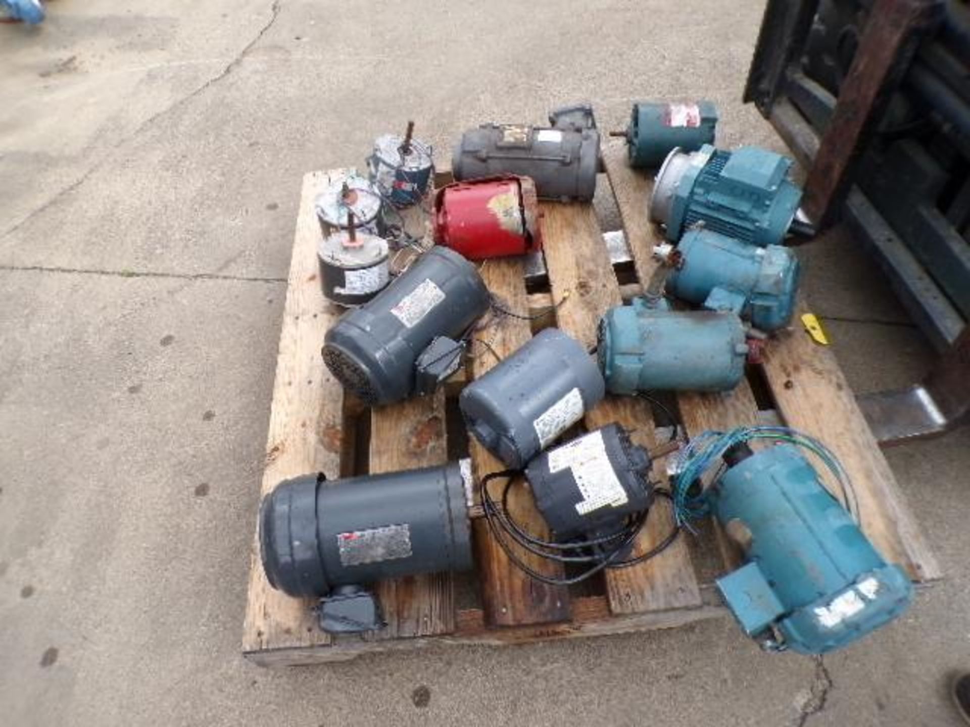 Pallet of (15) Assorted Electric Motors (Used) - Image 3 of 3