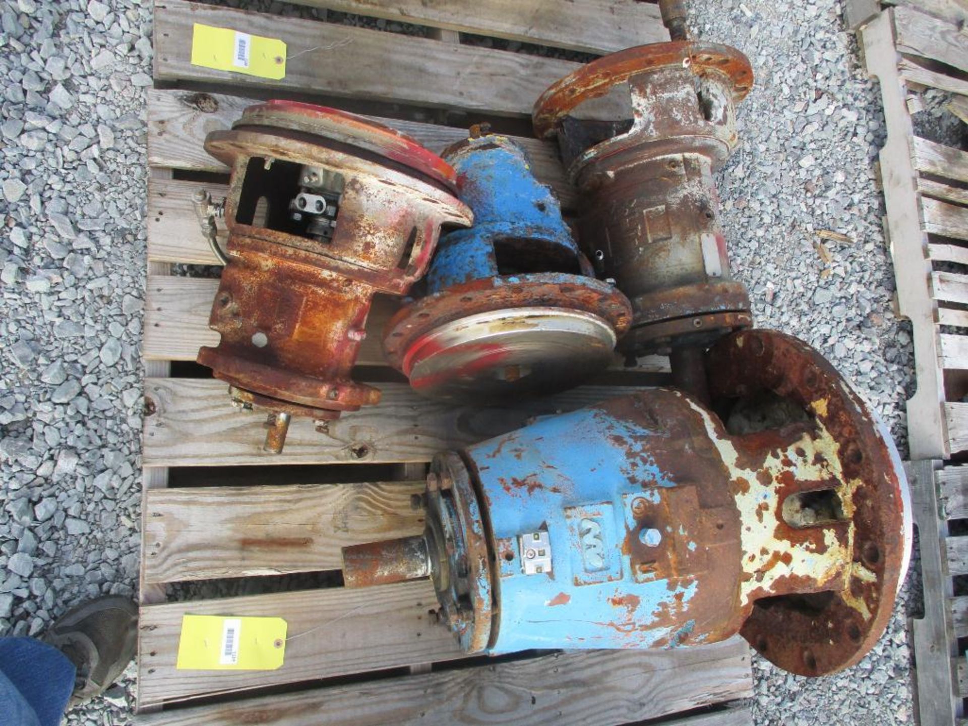 (4) Goulds Pumps