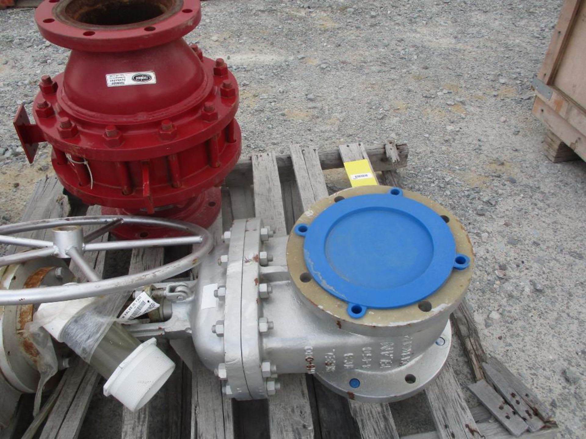 (1) Pallet of Valves - Image 3 of 4