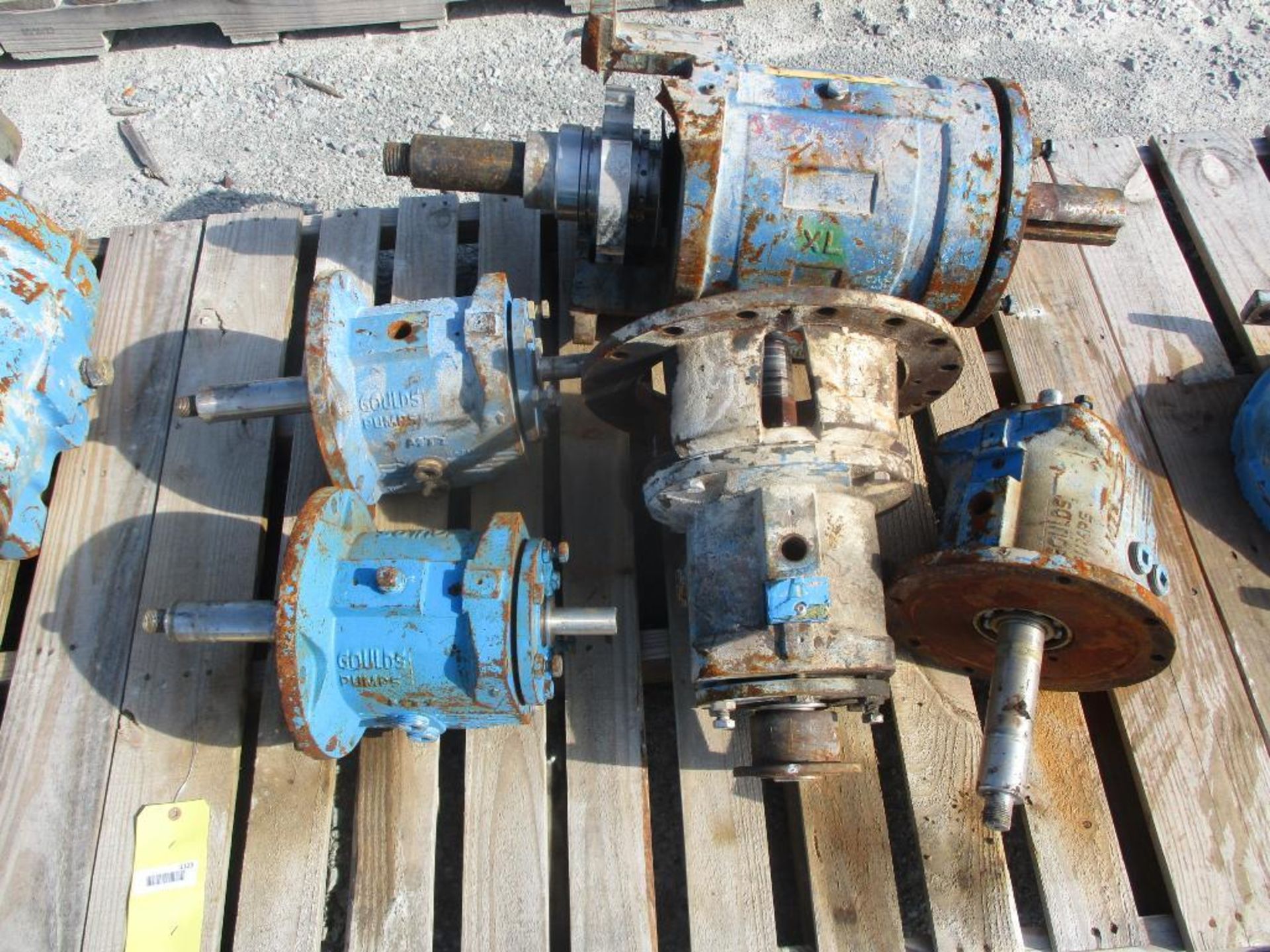 (5) Goulds Pumps