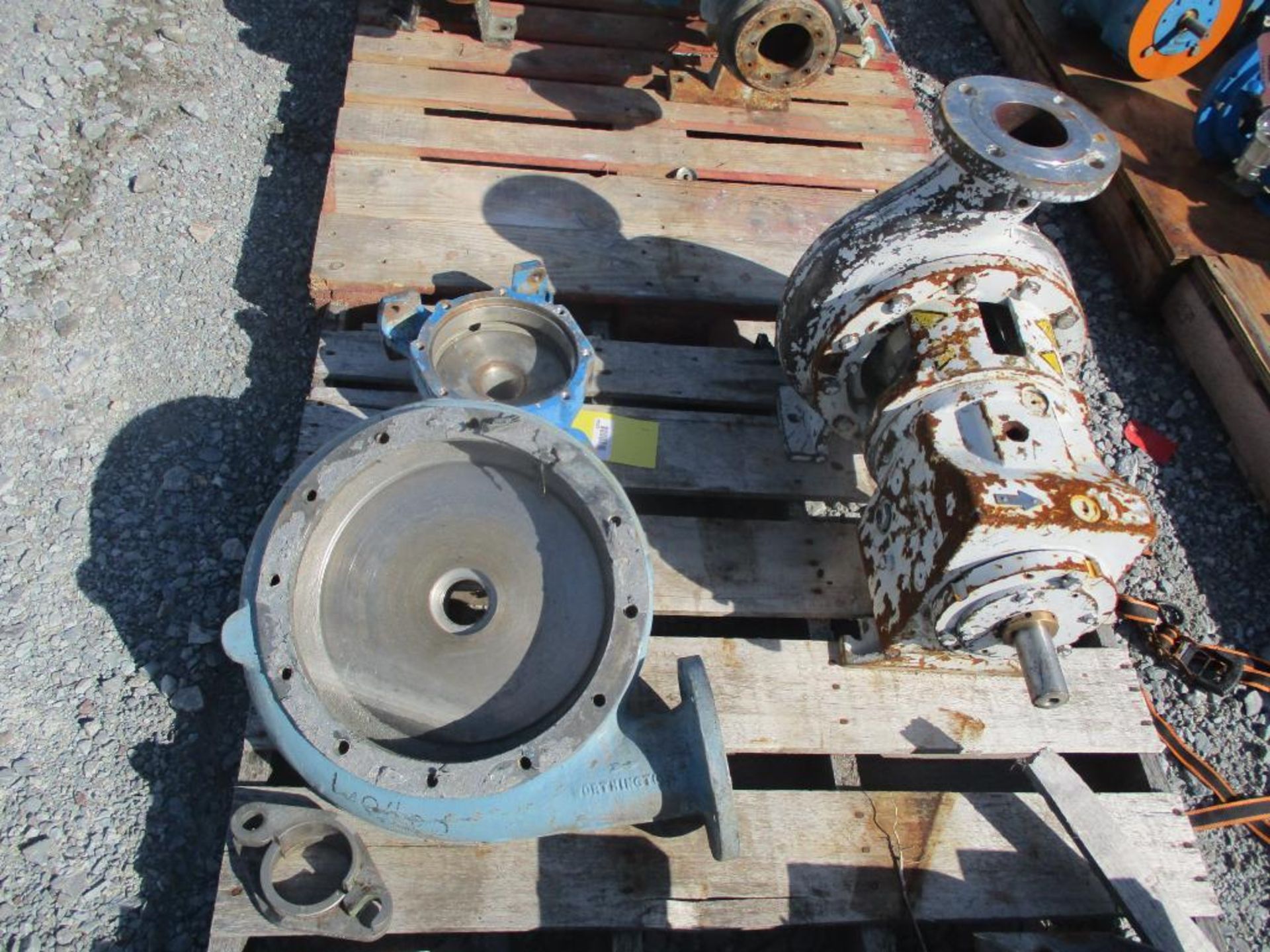 (1) Ahlstrom 3" SS Pump, (1) Worthington 3CNS-104 Casing, (1) Goulds SS Casing - Image 3 of 4