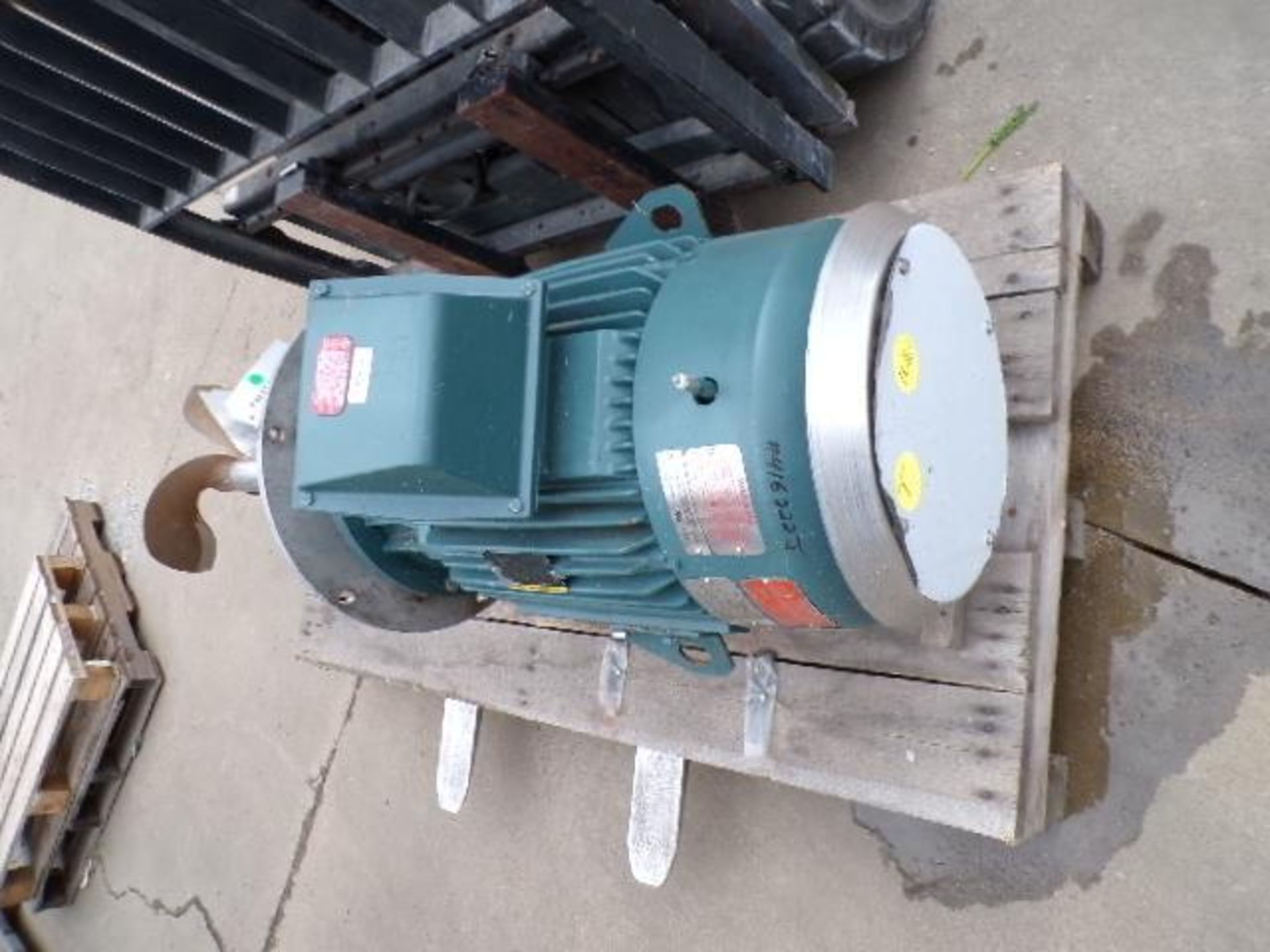 2-Blade SS Mixer w/ 25HP Baldor Reliance Motor - Image 2 of 3