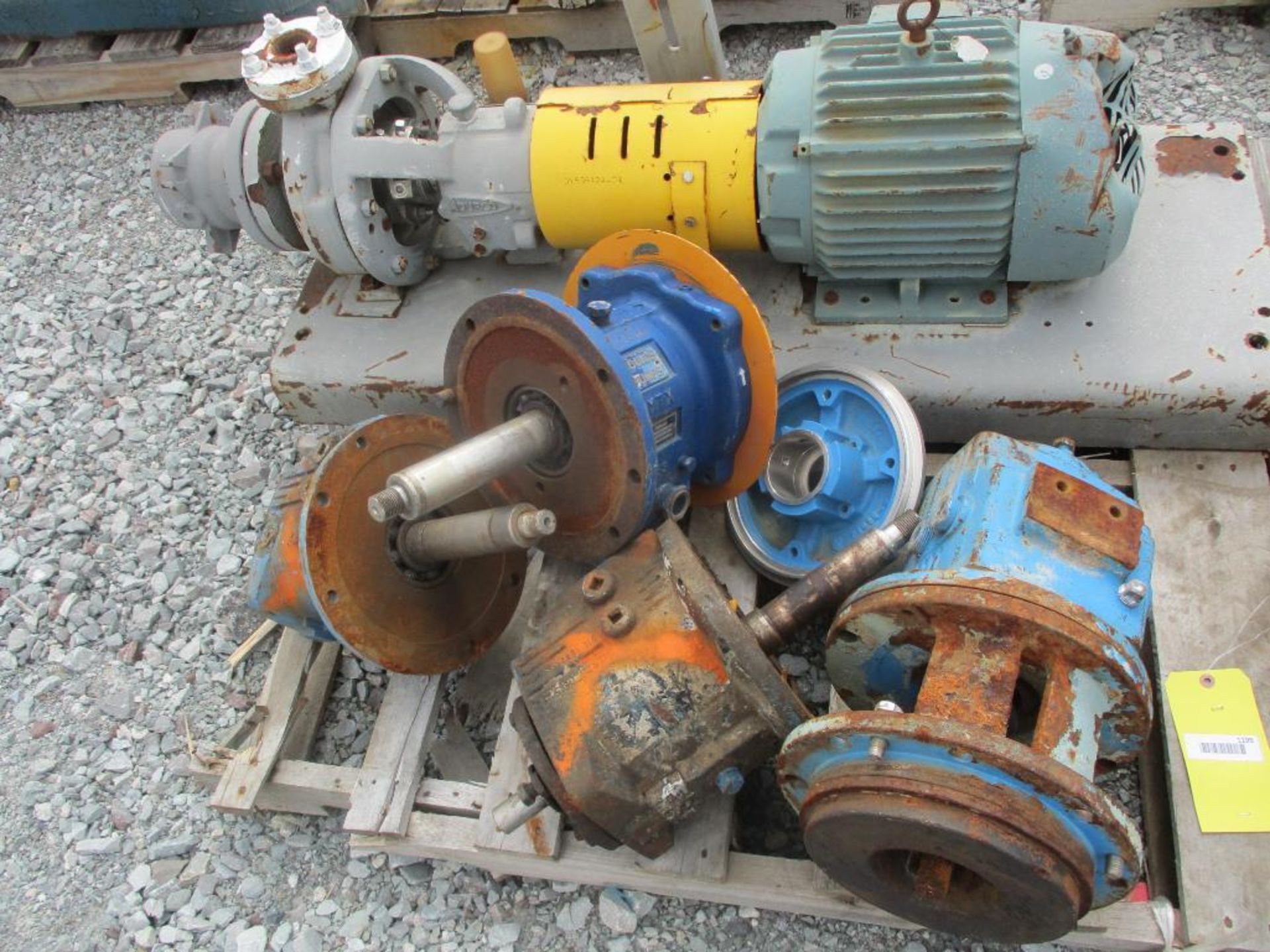 (1) Durco Pump w/ 7.5HP Motor & Misc. Goulds Pumps