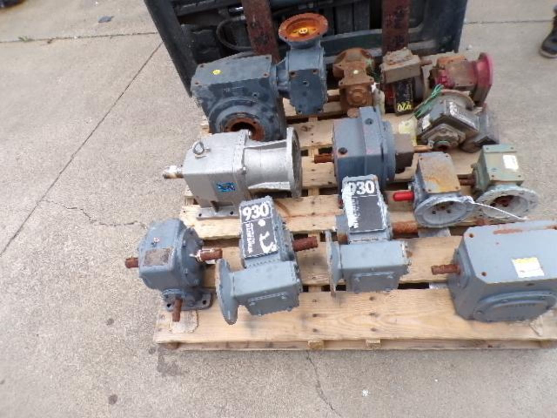 Pallet of (13) Assorted Gearboxes (Used) - Image 2 of 3