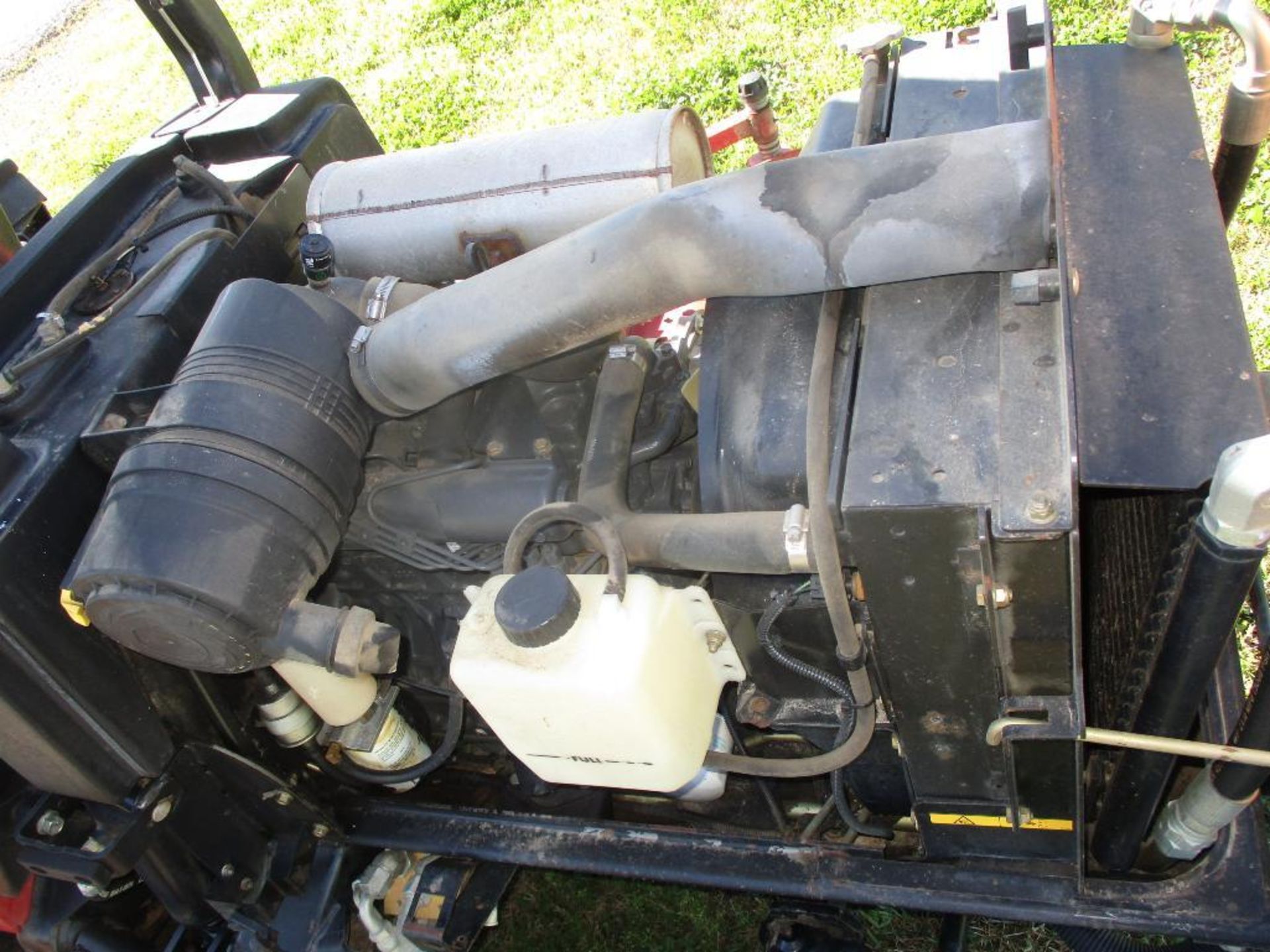 Toro Groundsmaster 4000-D 4-Wheel Drive 12' Bat-Wing Mower, Kubota Y2403-T 4-Cylinder Diesel Engine, - Image 10 of 11