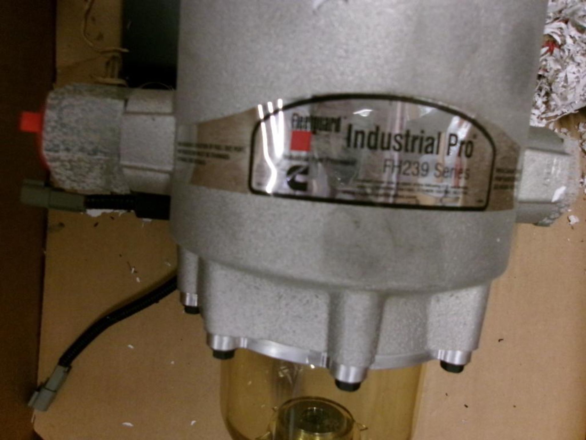 Fleetguard FS53014 Fuel Water Separator, Model FS53014 (New) - Image 7 of 10