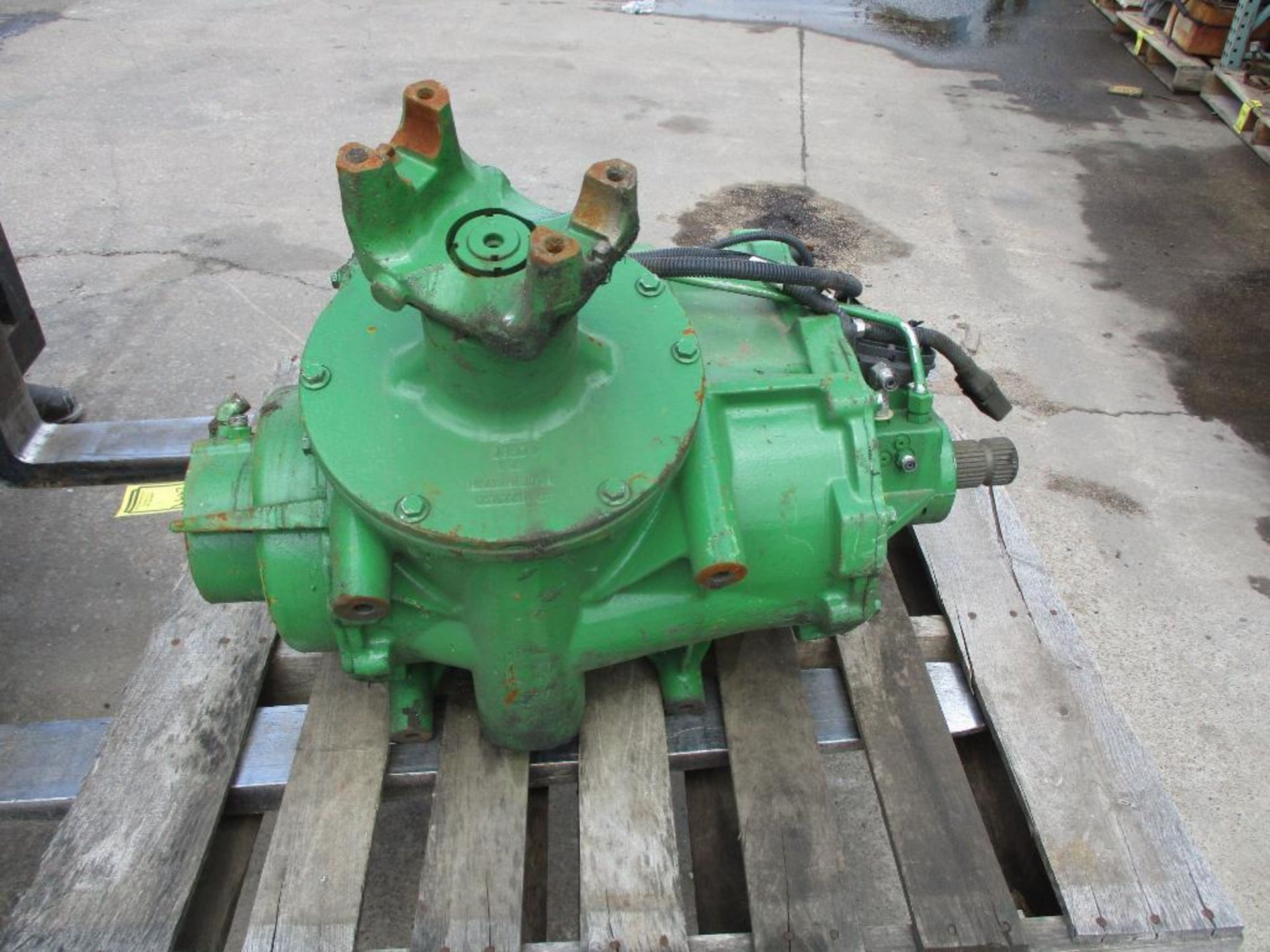 Johns Deere Transmission Drive Unit - Image 4 of 4