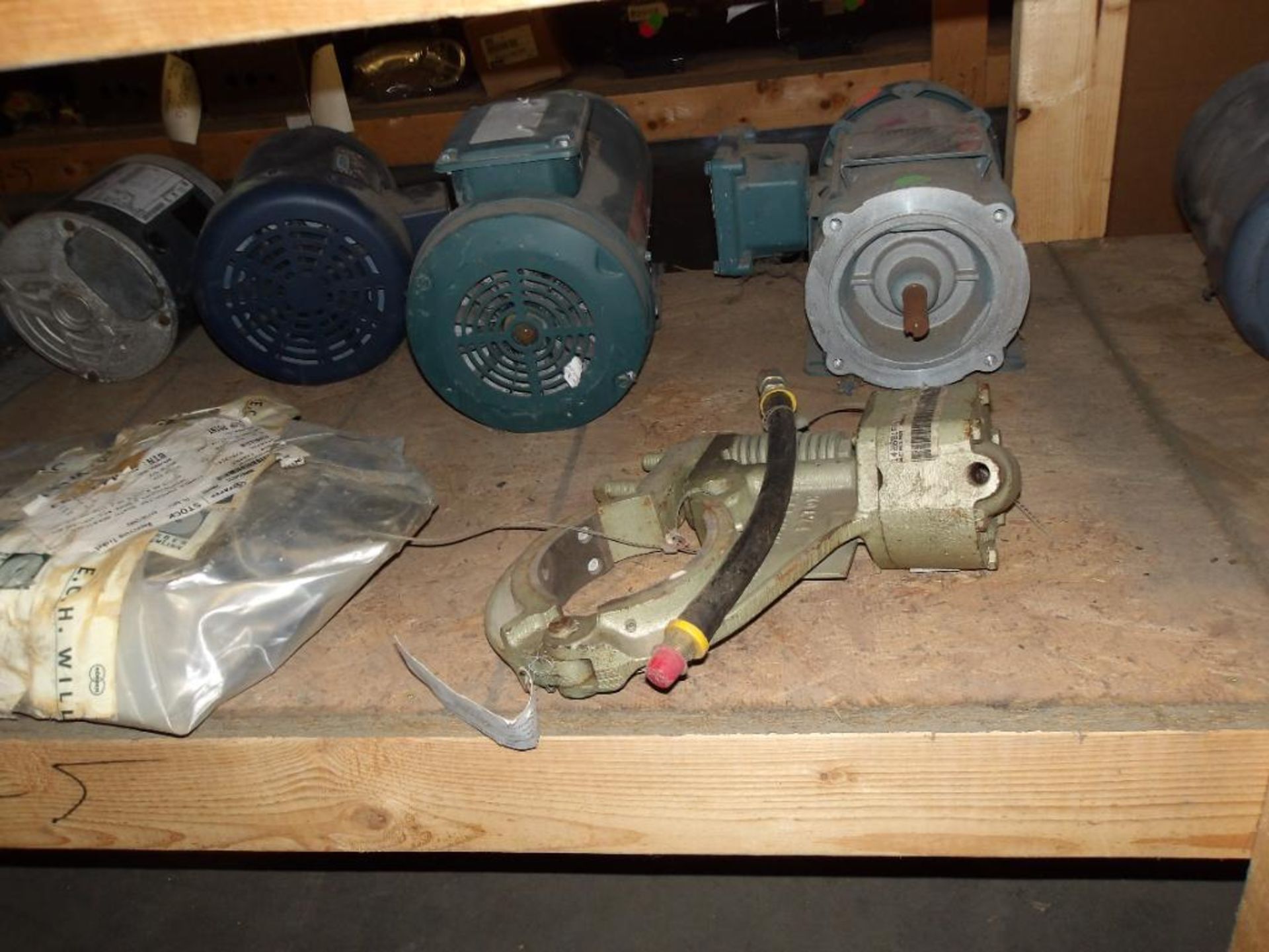 Contents of Shelf E-3-5 & E-4-5; (10) Electric Motors, Leeson, Reliance, Marathon, Siemens, Baldor, - Image 9 of 12