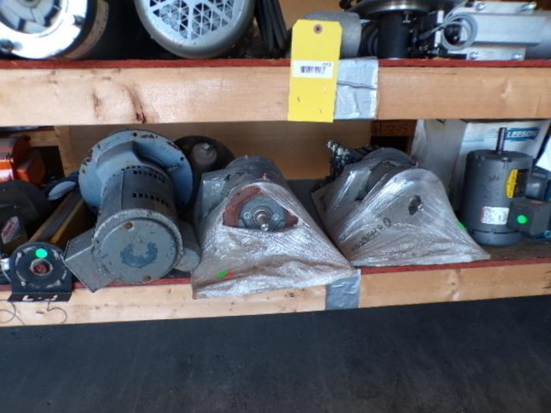 Contents of Shelf I-2-5-I-3-5; Electric Motors & Valves, Reliance, Baldor Hupp, Allen Bradley, Leeso - Image 2 of 6