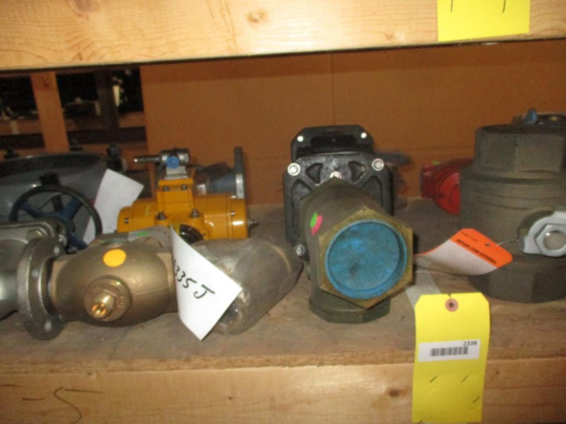 Contents of Shelf D-5-5 & D-6-5; Brass & Stainless Valves, Fairbanks, Powell, FNW, Delval Butterfly - Image 2 of 6