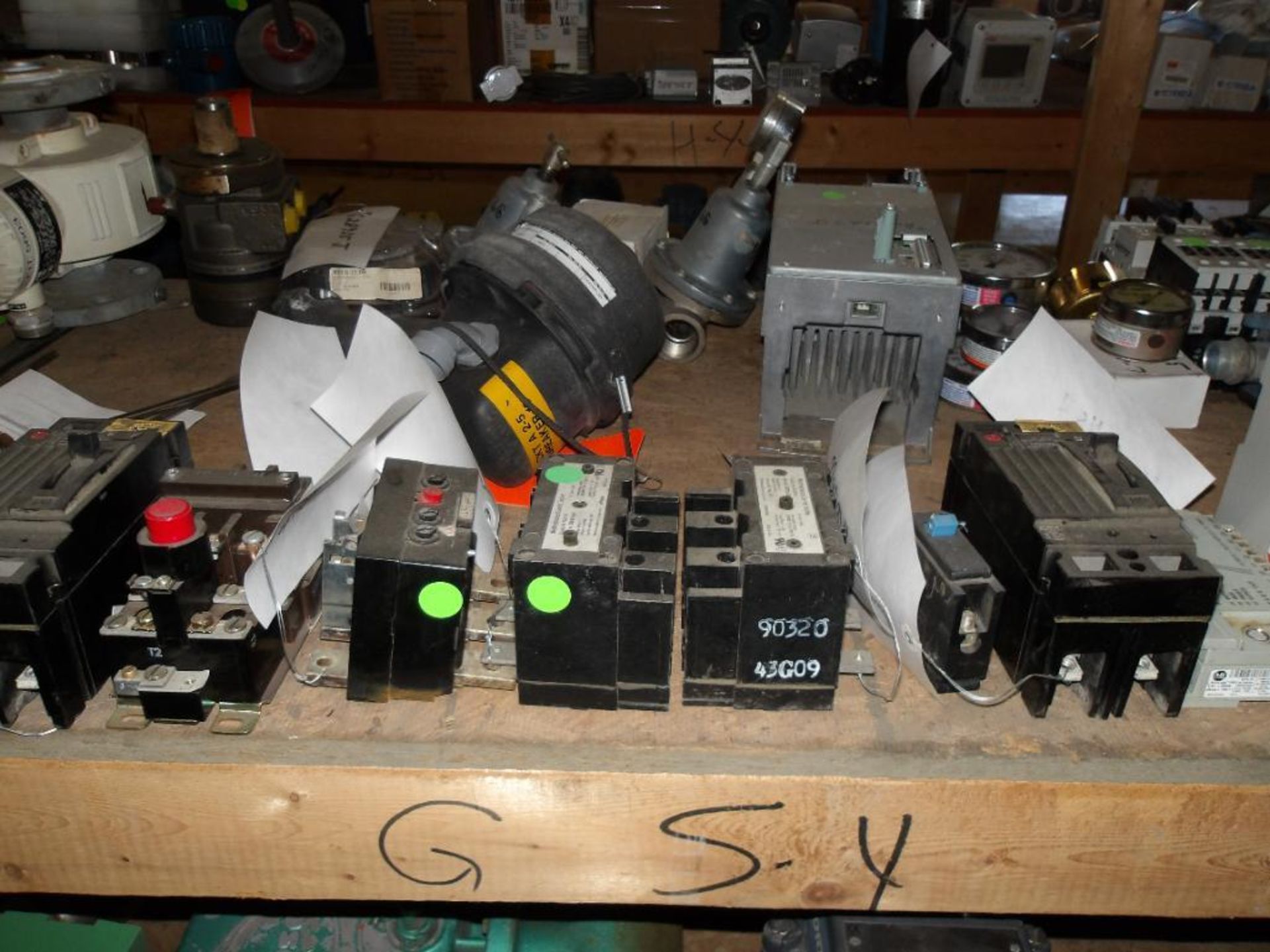 Contents of Shelf G-5-4; Siemens, Regulators, Flow Tube, Hydraulic Gear Motor, Gauges, Allen Bradley - Image 11 of 12