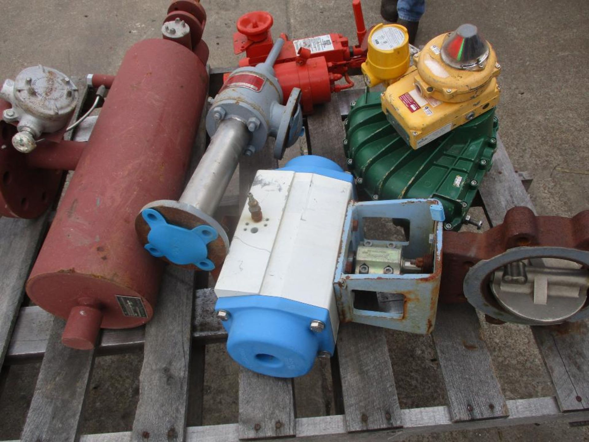 Actuators, Steam Valve, Bettis Manual Override, Butterfly Valve - Image 4 of 4