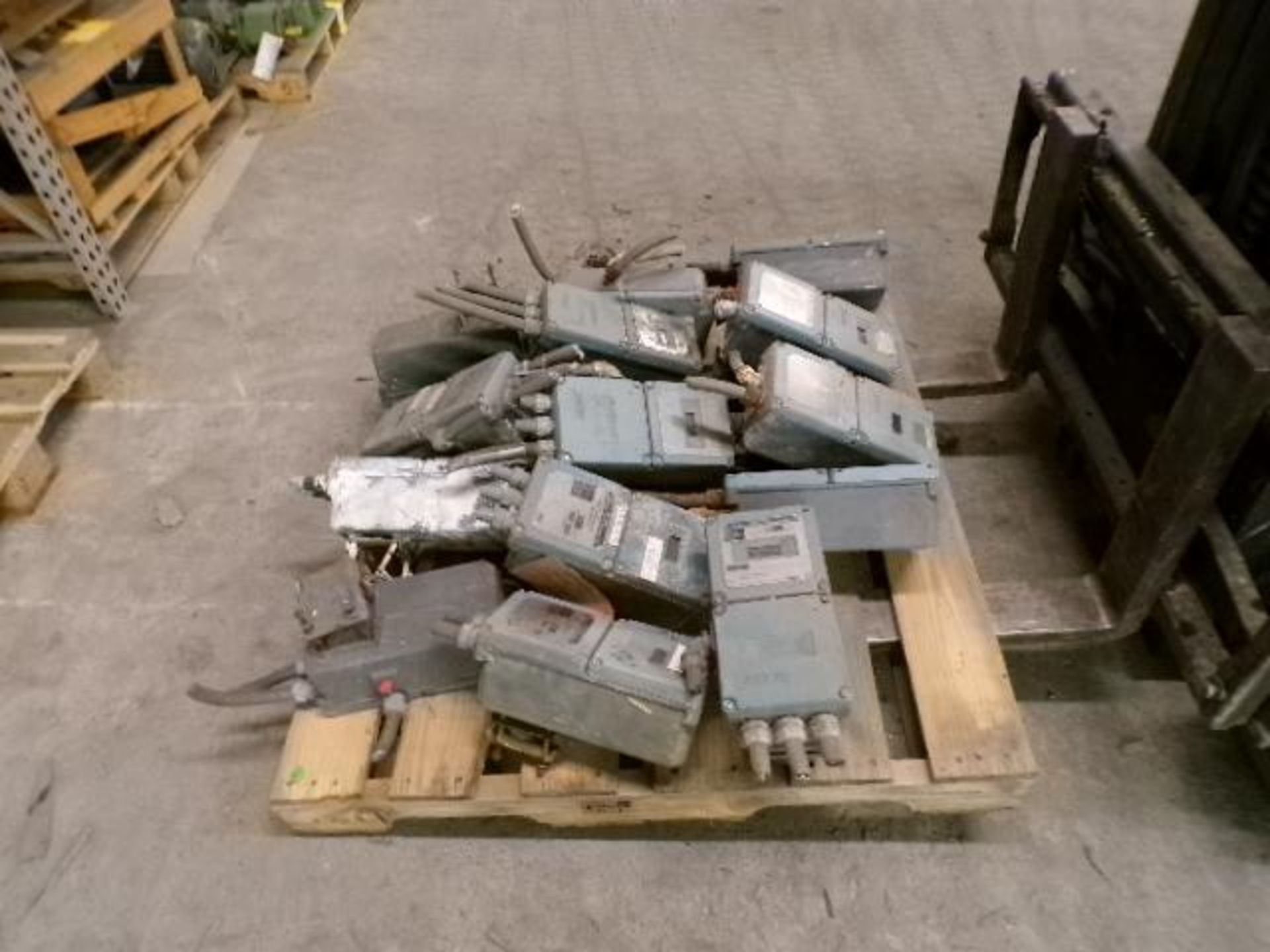 Pallet of Assorted Foxboro Transmitters (Used) - Image 3 of 4