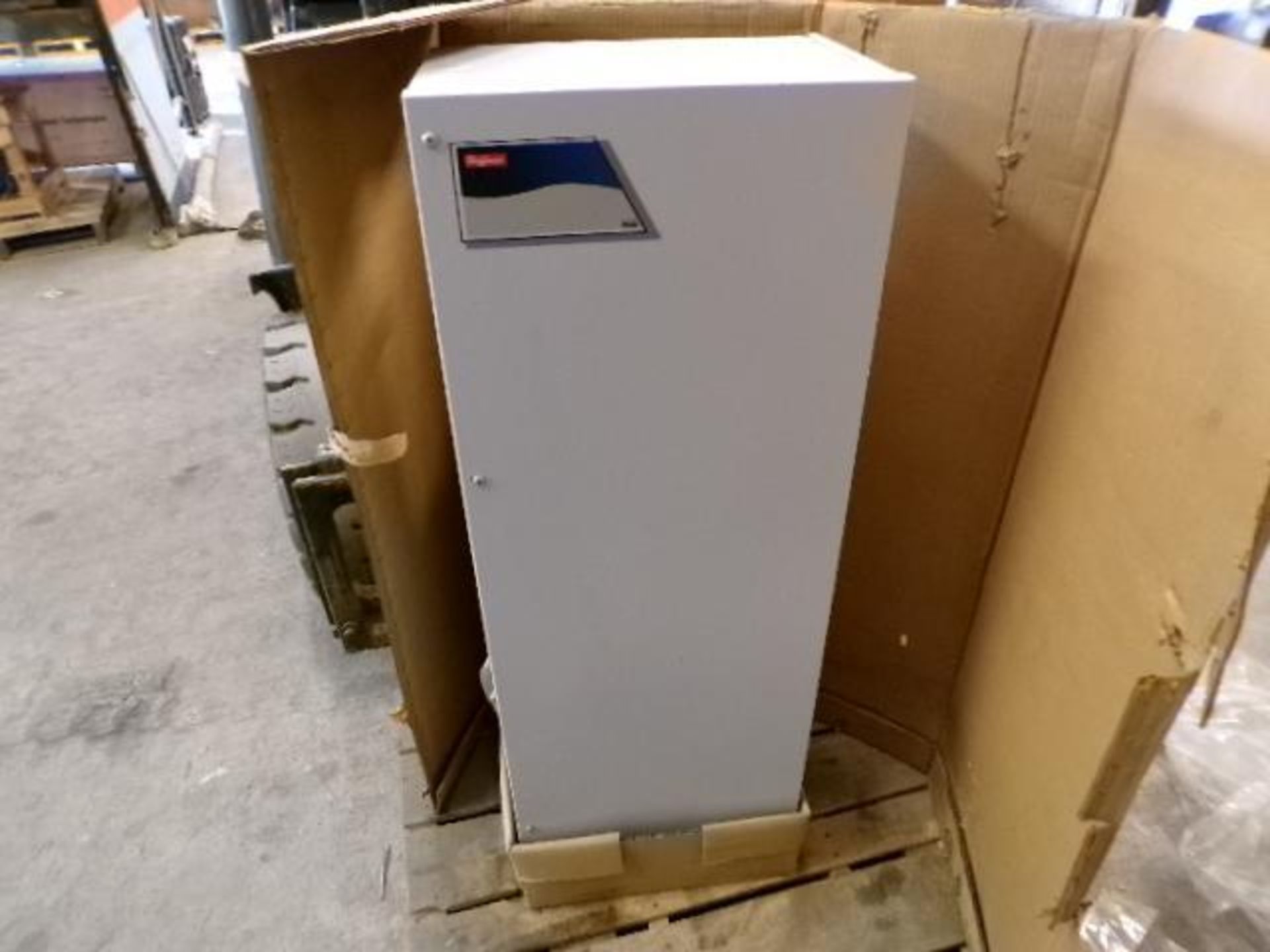 Hoffman Air Conditioner, 6000 BTU, CR43-0626-002 (New) - Image 3 of 4