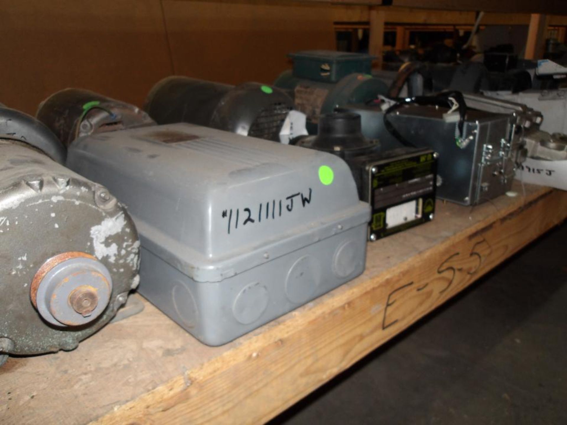 Contents of Shelf E-5-5 & E-6-5; Motors, Baldor, Marathon, GE, Weg, Reliance, Townley SS 2" Knife Ga - Image 4 of 6