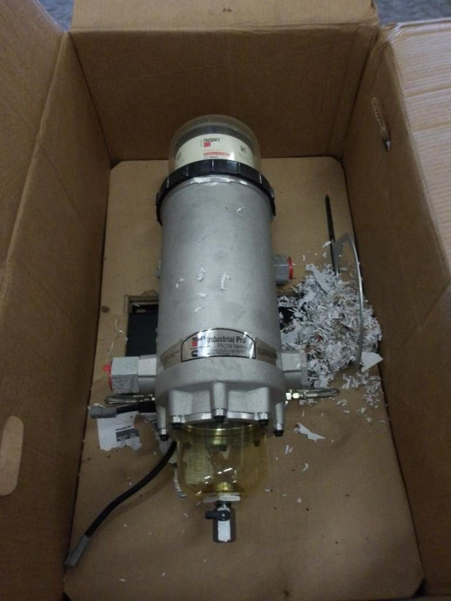 Fleetguard FS53014 Fuel Water Separator, Model FS53014 (New) - Image 3 of 10