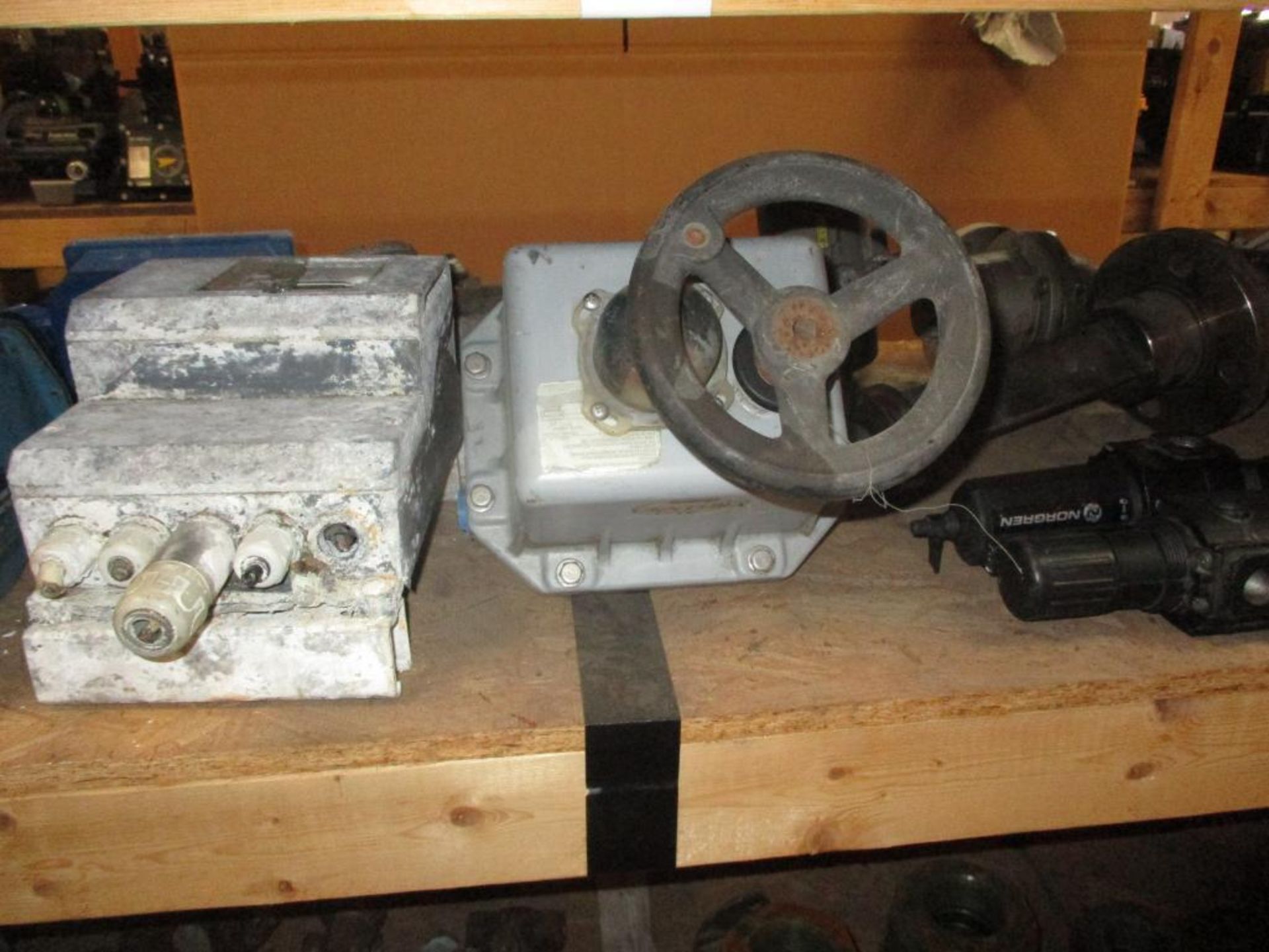 Contents of Shelf D-9-4 & D-10-4; Baily Instrument, Foxboro 876PH Transmitter, Kates Valve, Flowserv - Image 5 of 6
