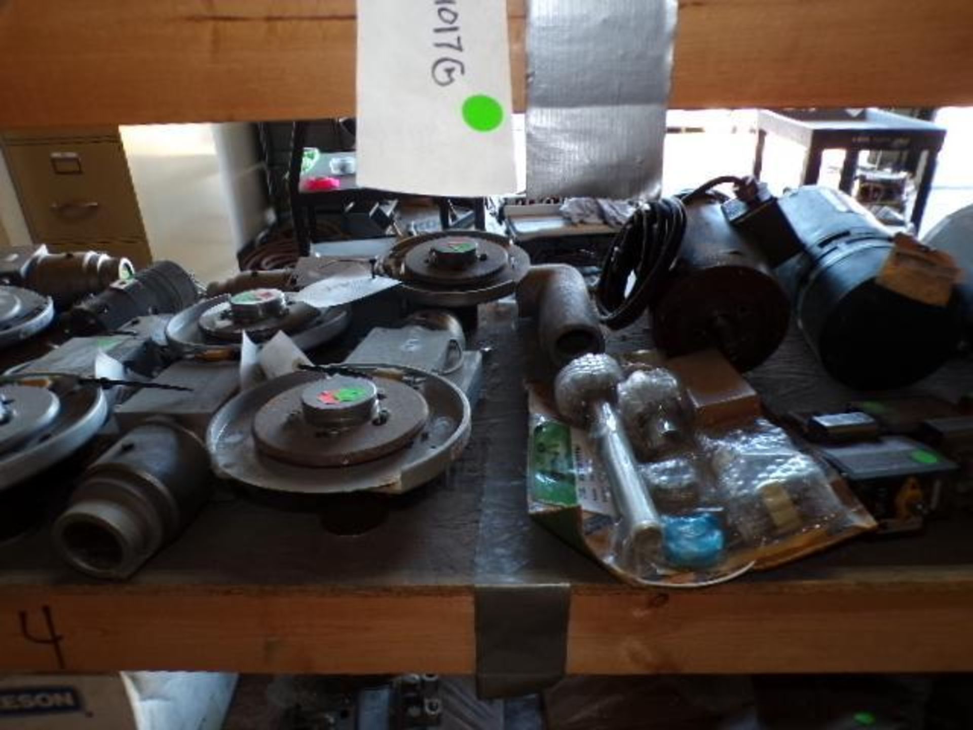 Contents of Shelf I-2-4-I-3-4; Motors, Valve Regulators, Voith, Baldor Reliance, Asco - Bild 5 aus 6