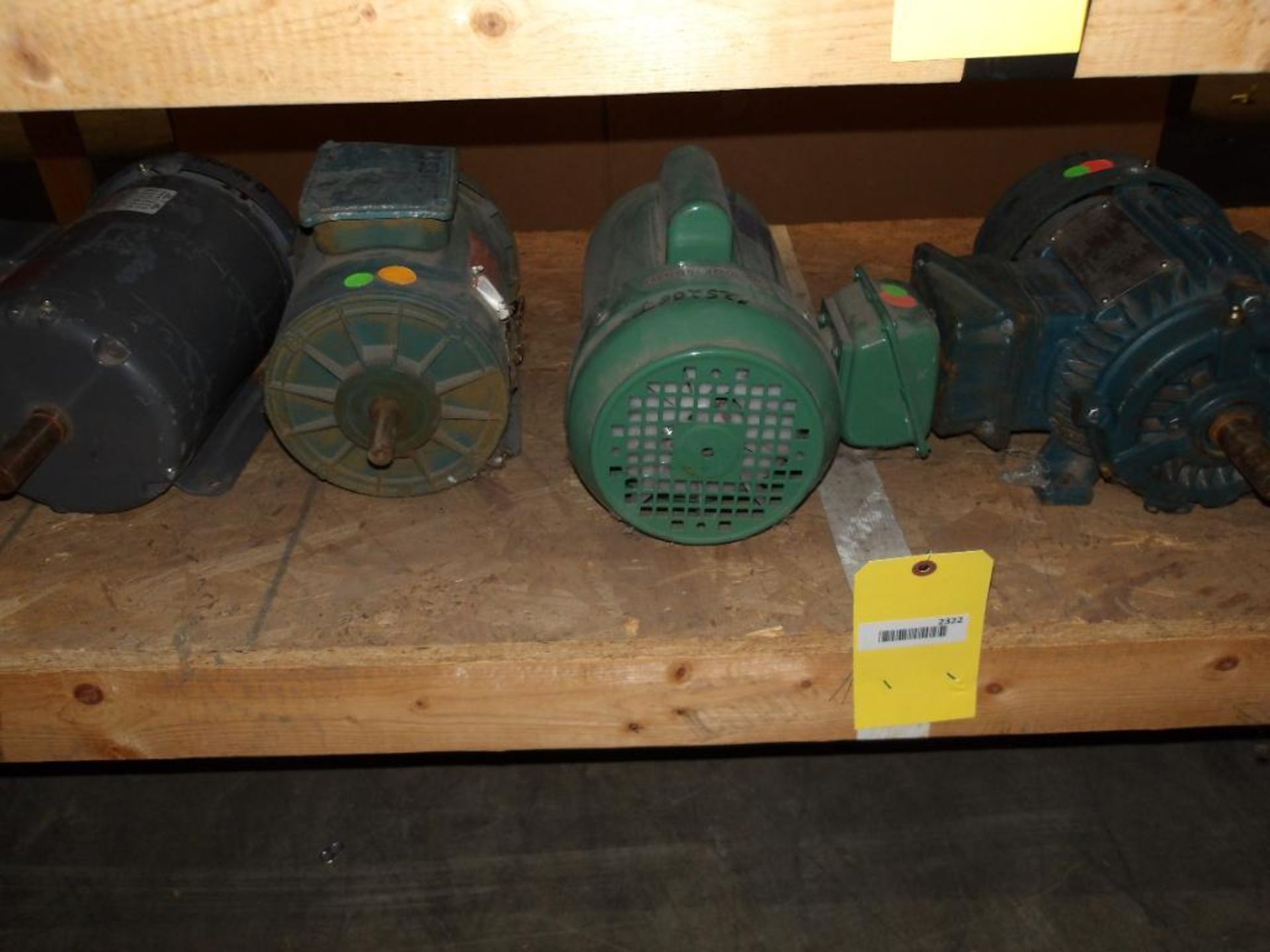 Contents of Shelf E-11-5 & E-12-5; Electric Motors, Baldor, Leeson, GE, Siemens, Westinghouse, Relia - Image 2 of 6