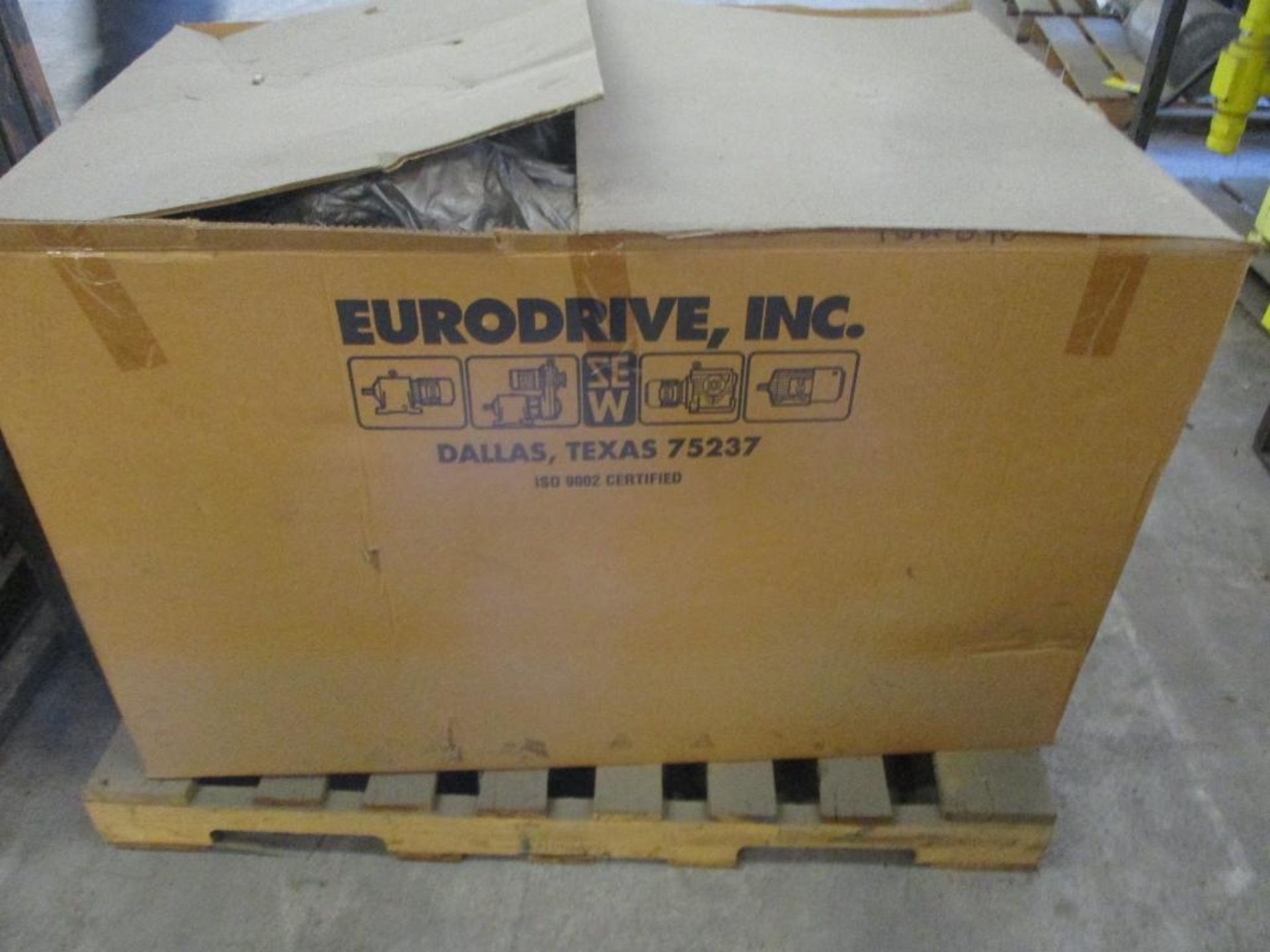 Sew-Eurodrive, Type K107AD4-KS, Ratio: 143.27, Tq: 70800 LB.-IN. - Bild 2 aus 4