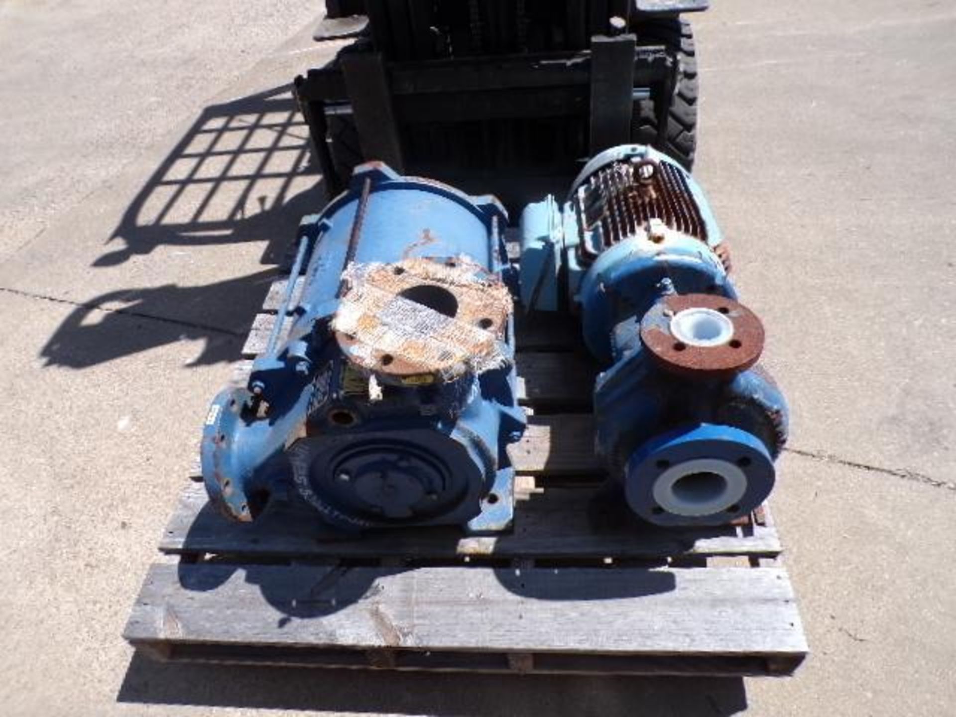 Innomag 2x3 Lined Iron Pump/Weg 20 HP Motor, Armstrong VGL130 Vacuum Pump, Ports: 4" - Image 2 of 3