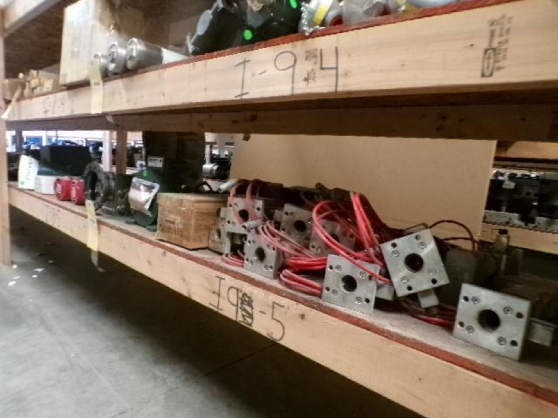 Contents of Shelf I-8-5-I-9-5; Electric Motors, Hydraulic Pump, Gearbox, Vogt Valves, Vibco, Foxboro - Image 3 of 11