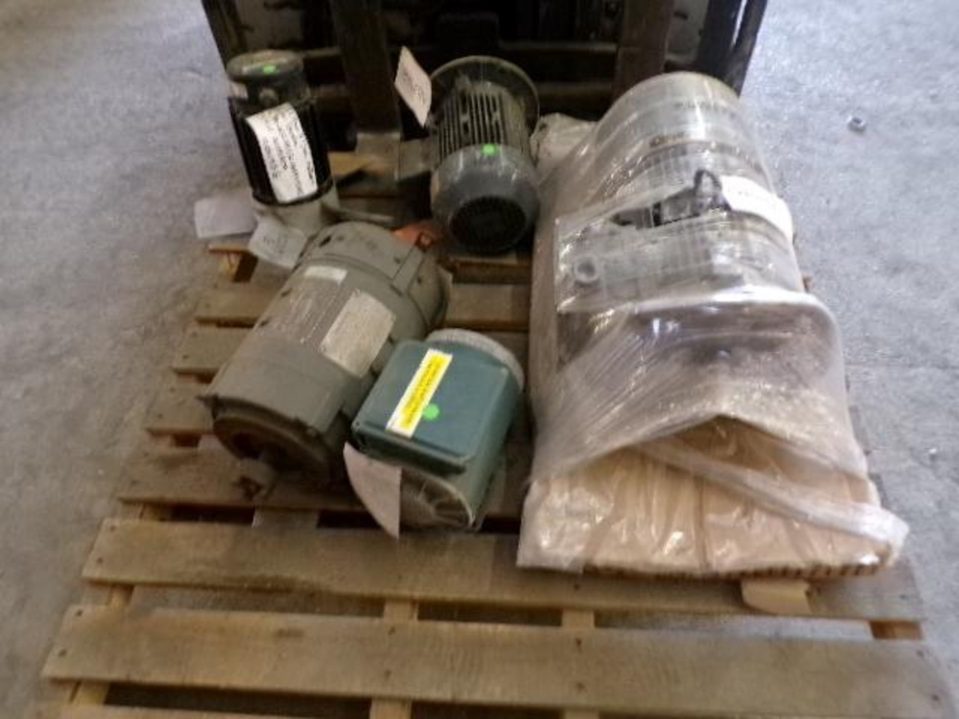 Assortment of Electric Motors, 1HP, 1750 RPM, 7.5HP, 1770 RPM (New & Used) - Image 2 of 3