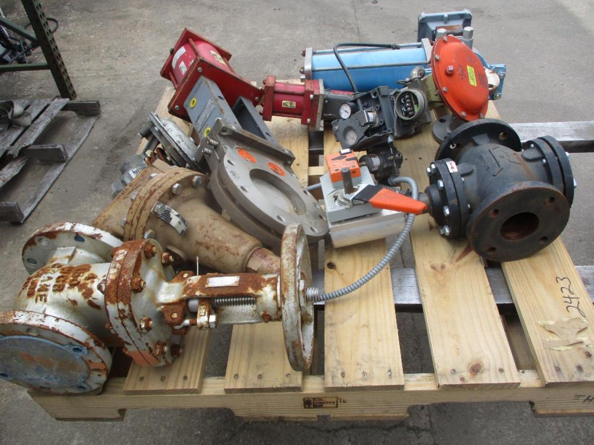 Valves, Jamesbury, Regulators, Gate Valves - Bild 2 aus 4