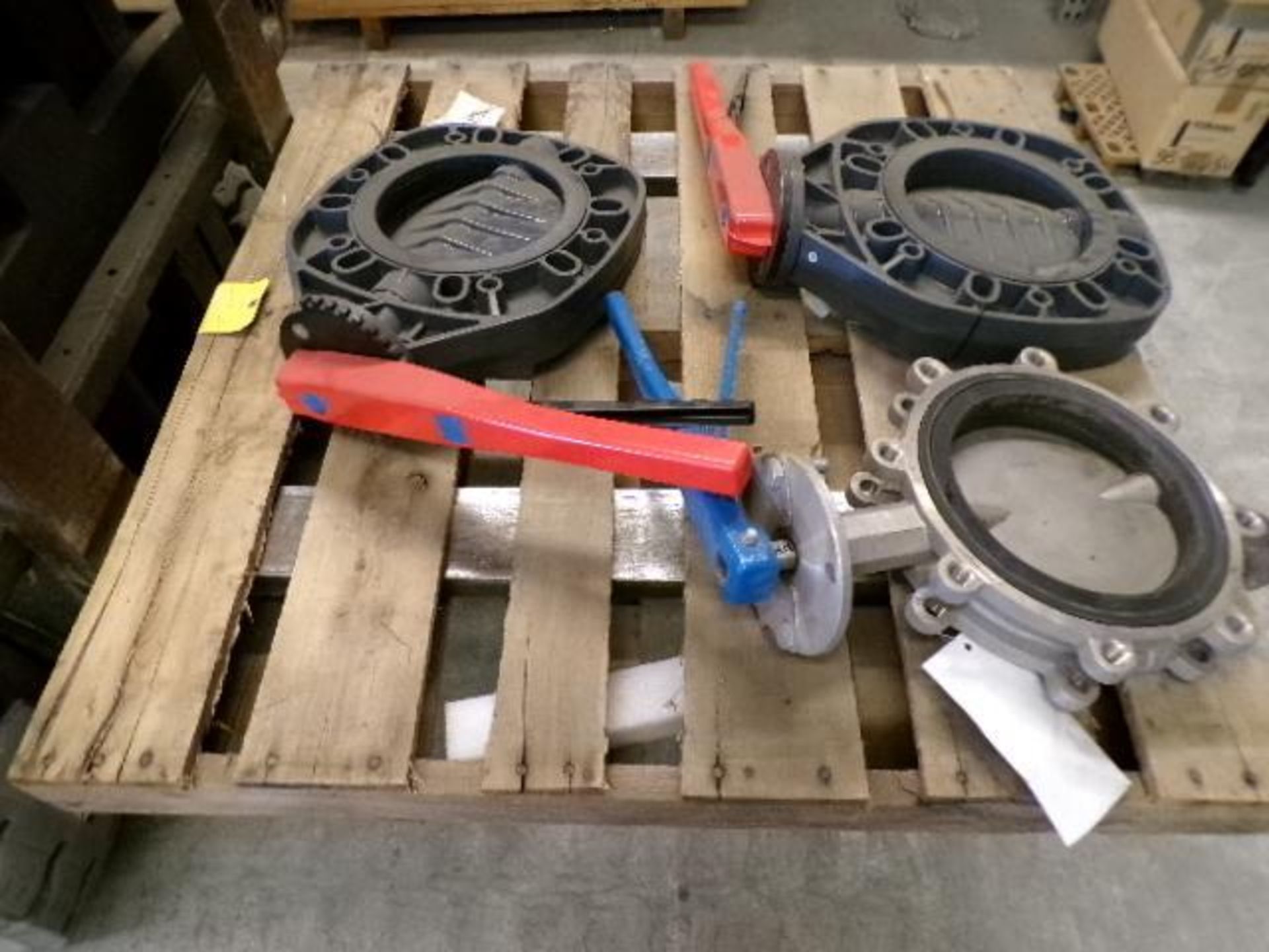 (3) Mixed 8" Butterly Valves, (1) S/S, (2) Plastic (New) - Image 3 of 3