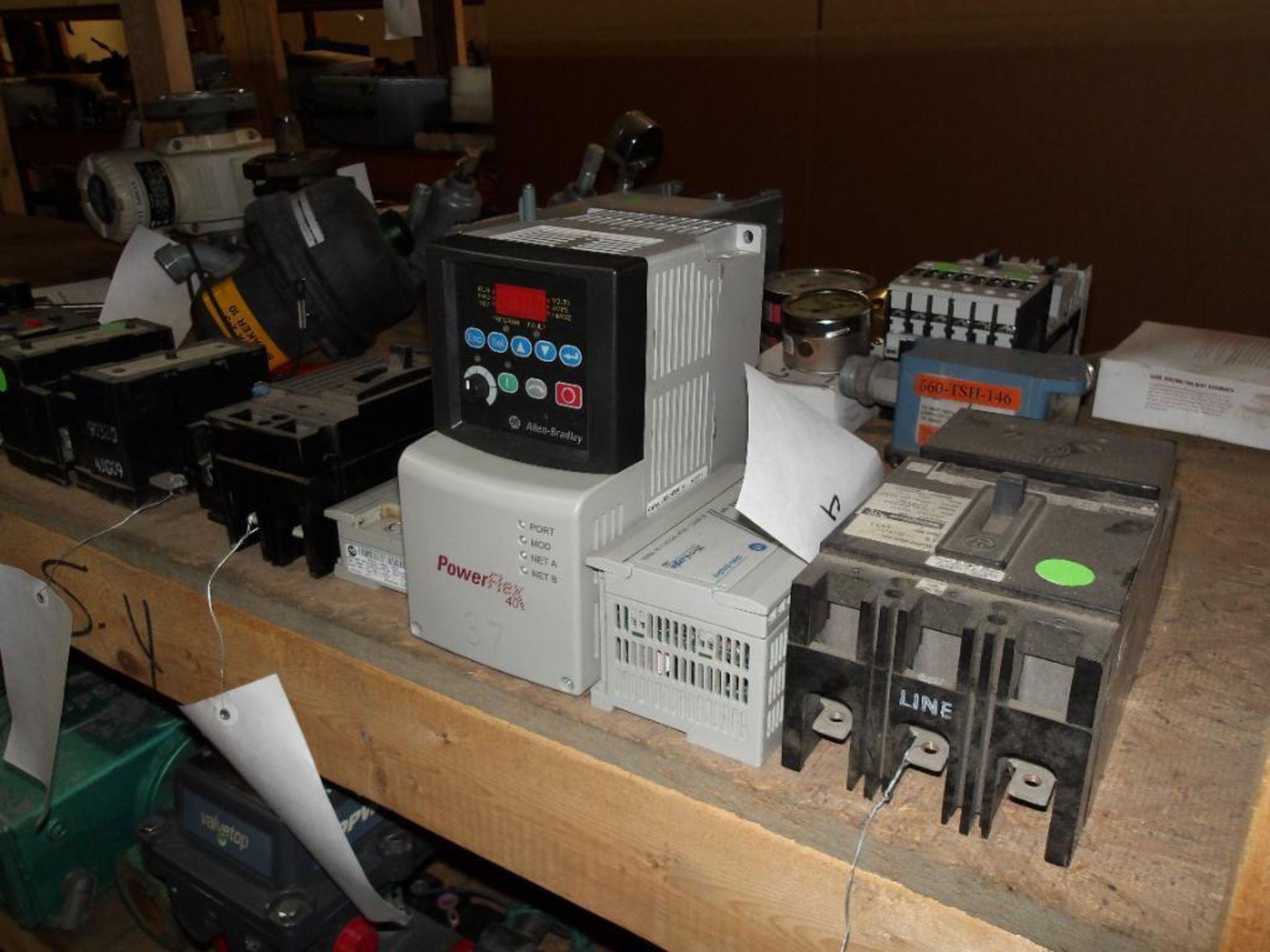 Contents of Shelf G-5-4; Siemens, Regulators, Flow Tube, Hydraulic Gear Motor, Gauges, Allen Bradley - Image 6 of 12