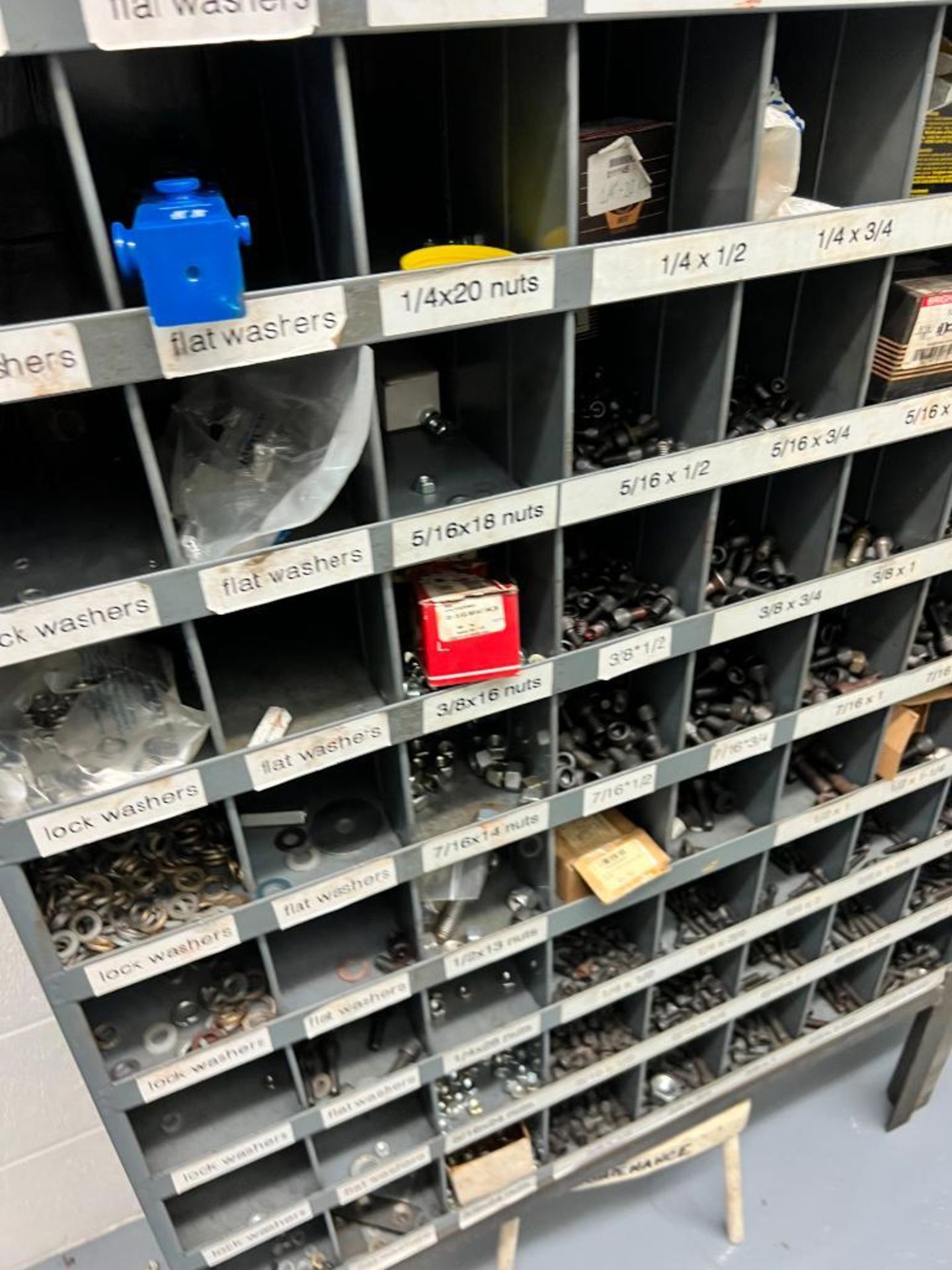 (28) Shelves of Assorted Parts, VERY LARGE LOT Consisting of MRO, Drives, Valves, PLC, Nuts, Bolts, - Bild 13 aus 67