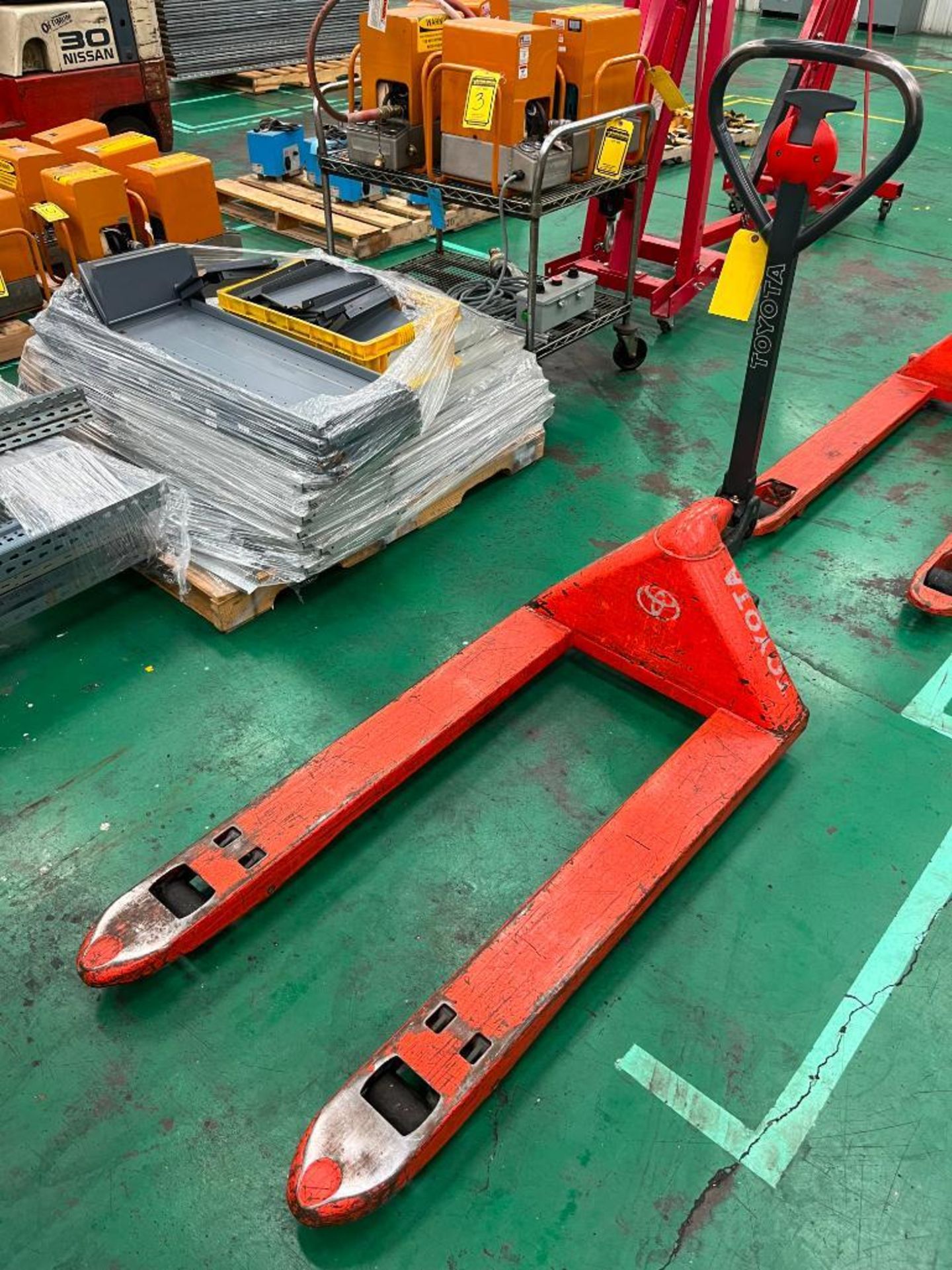 Toyota Pallet Jack - Image 2 of 2