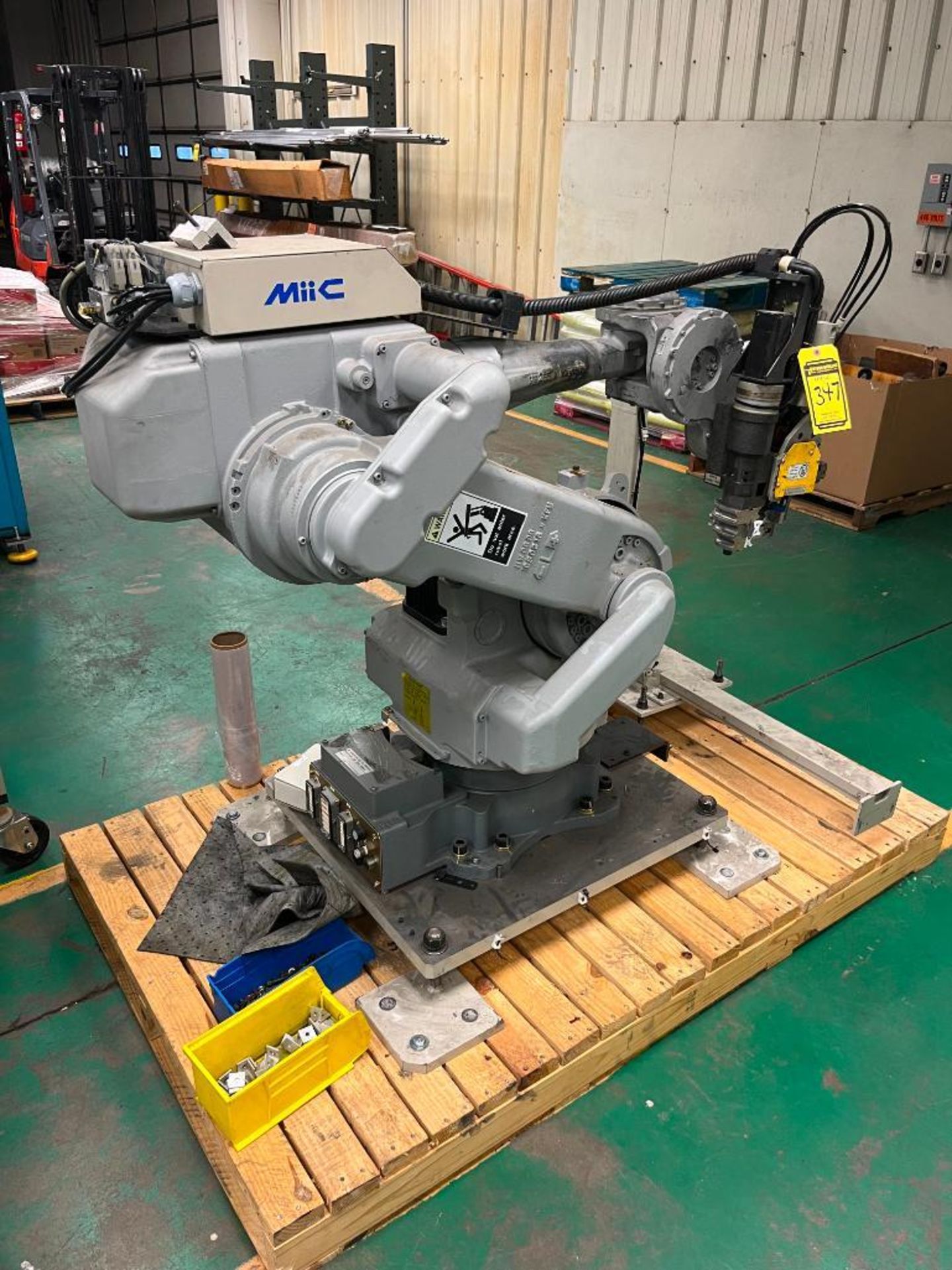 Yaskawa Motoman Robot Arm Tube Bender w/ Yasnac XRC Controller w/ Motoman Pendant, Type: ERCR-UP50-R