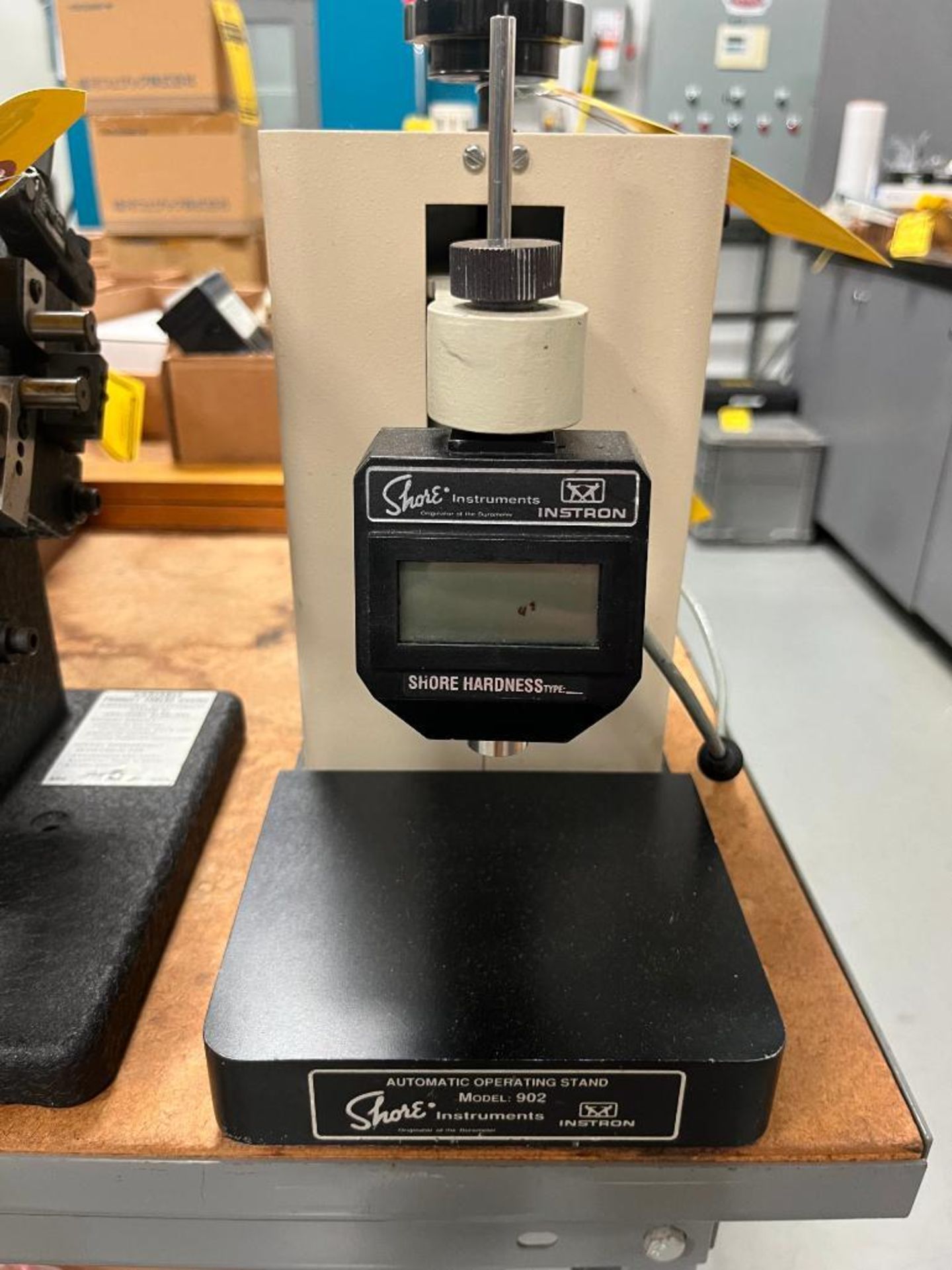 Instron 902 Shore Hardness Tester, S/N 108881 - Image 2 of 3