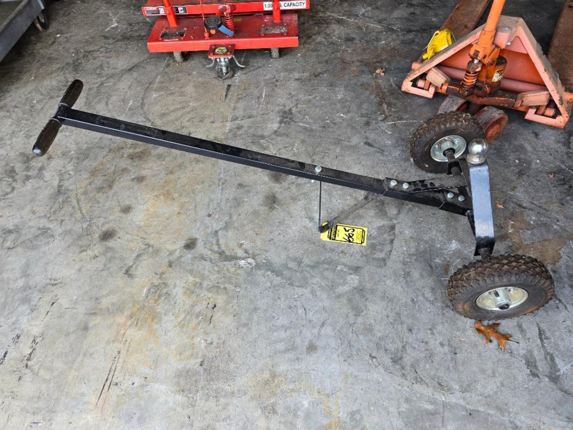 Manual Tow Bar Dolly, 2" Ball Pneumatic Tires