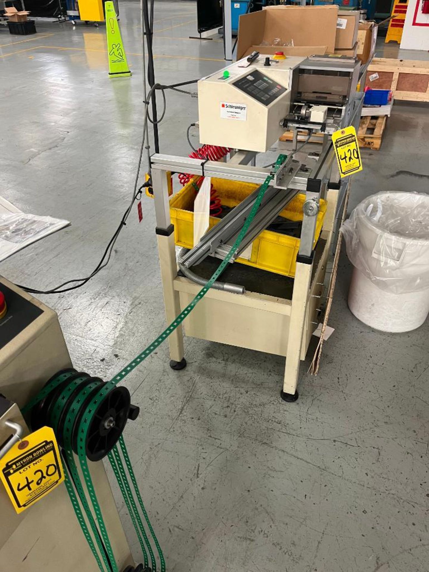 Schleuniger OC-3950 Braided Sheild Cutter w/ Schleuniger Prefeeder 2200, Spool Stand, Electrical/Pne - Image 4 of 9