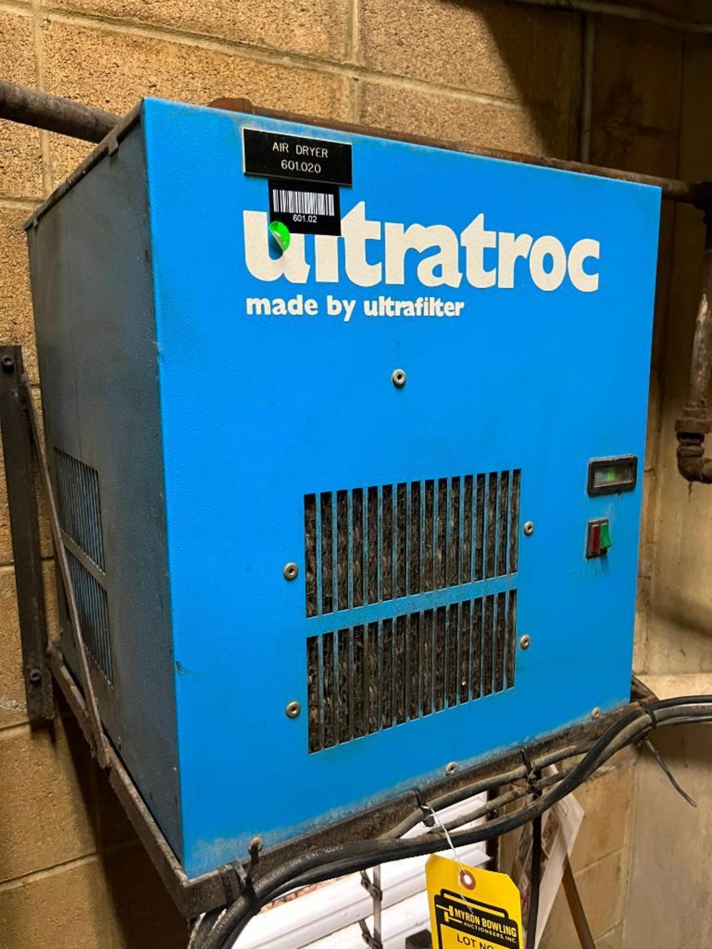 Gardner Denver Series No. R30069199 Air Compressor w/ Ultrafilter Uktratroc Air Dryer, Model SO. 006 - Image 6 of 7