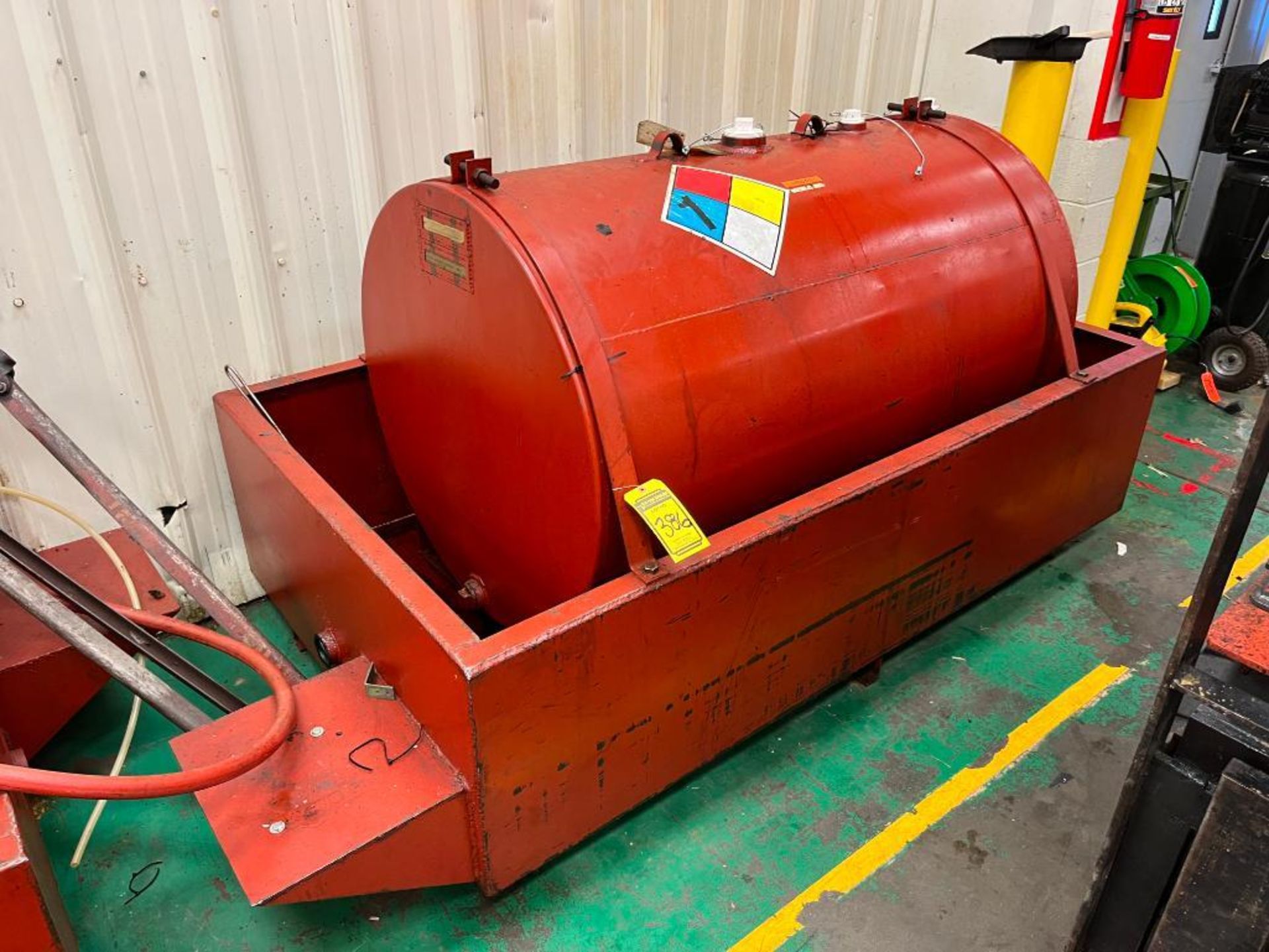 Service Welding & Machine 300-Gallon Used Water/Oil Tank in Steel Spill Container