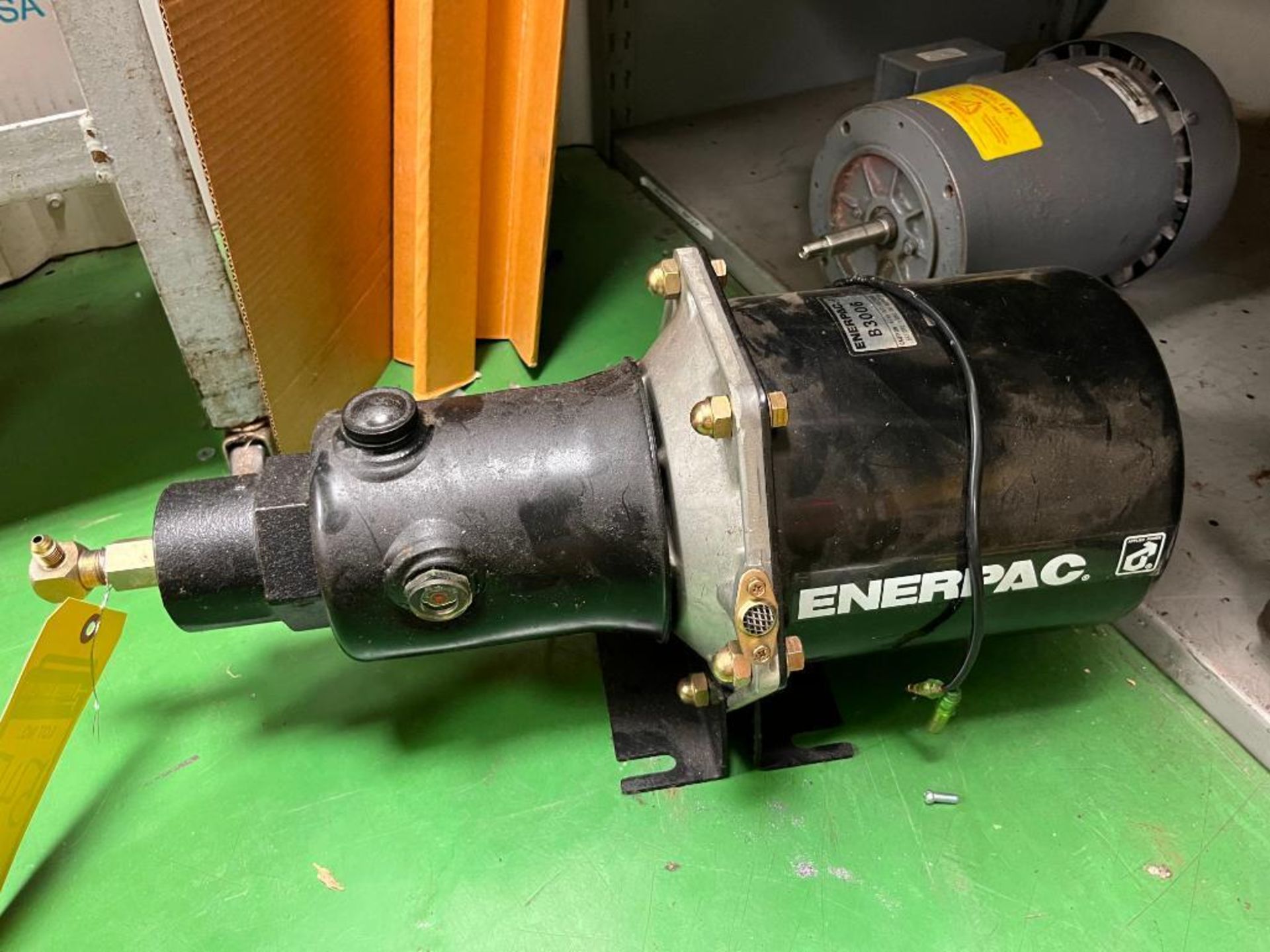 Enerpac B3006 Vessel, Weg Vertical Mount Electrical Motor, (2) 1/10 HP Dayton Industrial Gear Motors - Image 6 of 8