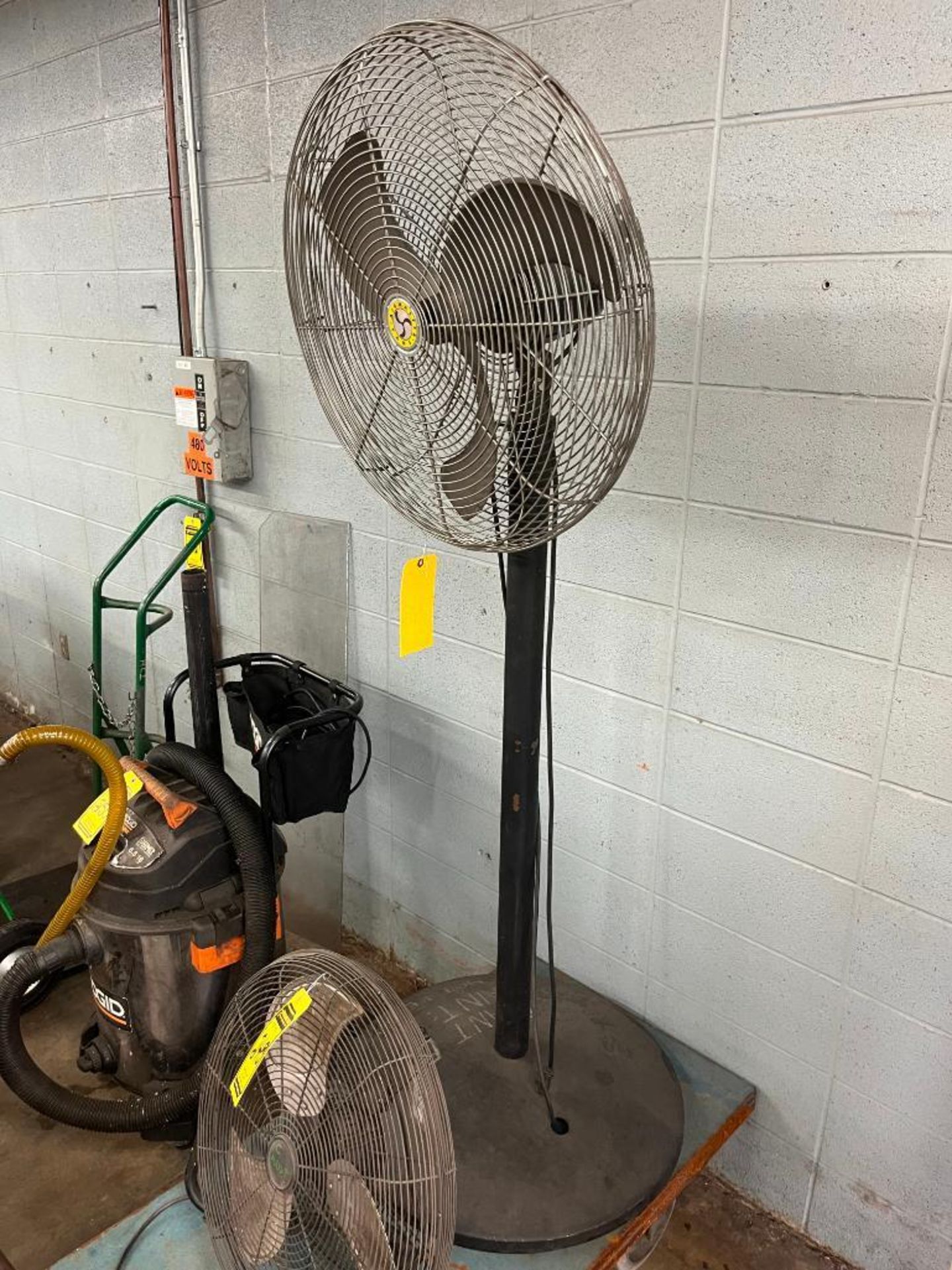 Airmaster Pedestal Fan, 24" Floor Fan - Image 2 of 3