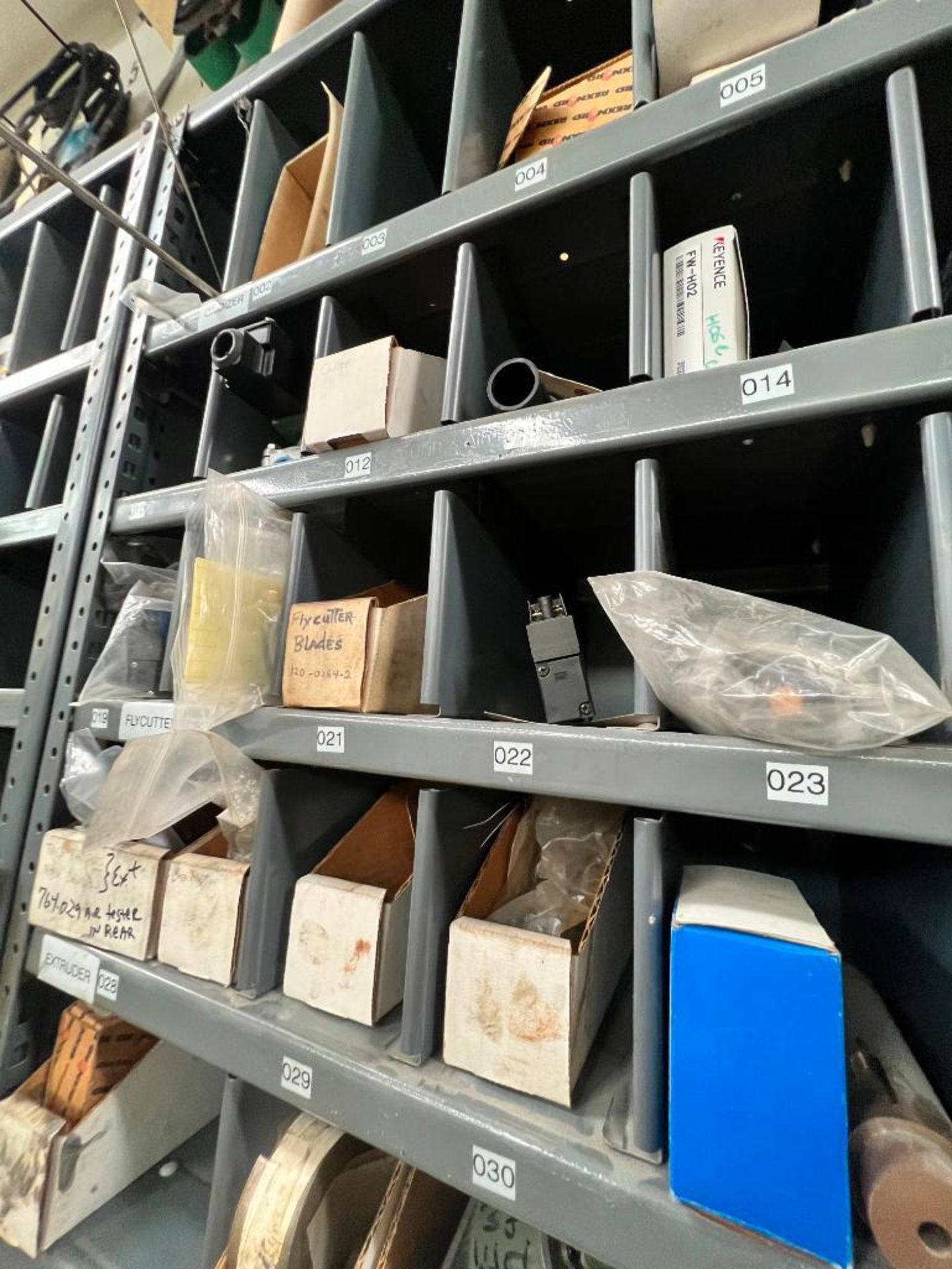 (28) Shelves of Assorted Parts, VERY LARGE LOT Consisting of MRO, Drives, Valves, PLC, Nuts, Bolts, - Bild 33 aus 67