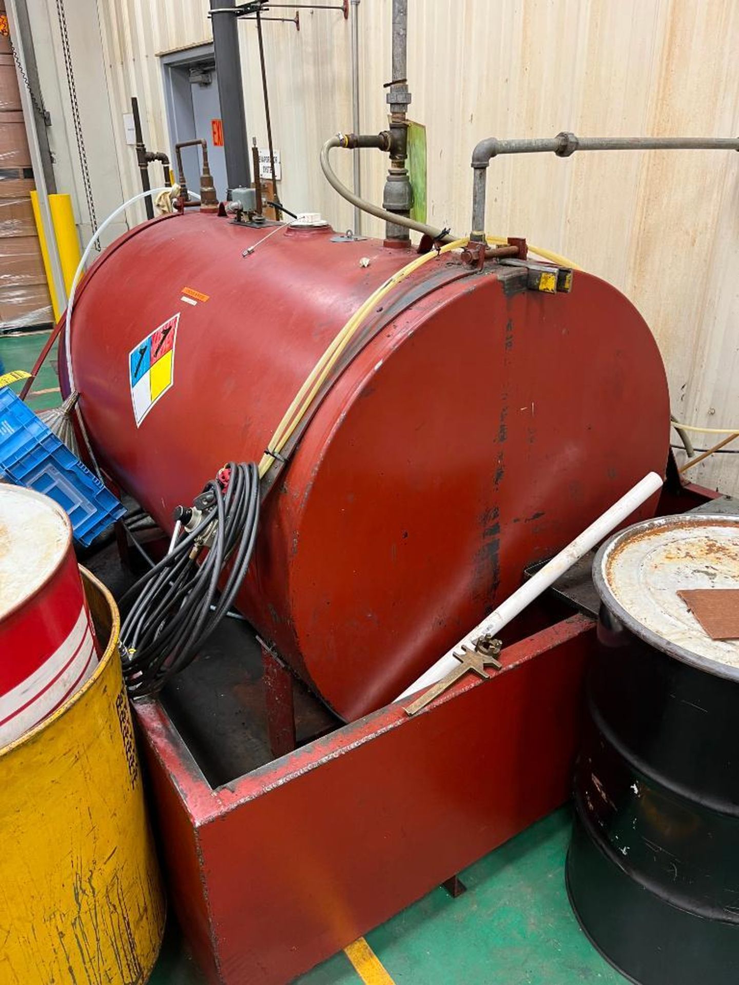 Service Welding & Machine 600-Gallon Used Water/Oil Tank in Steel Spill Container - Image 3 of 5