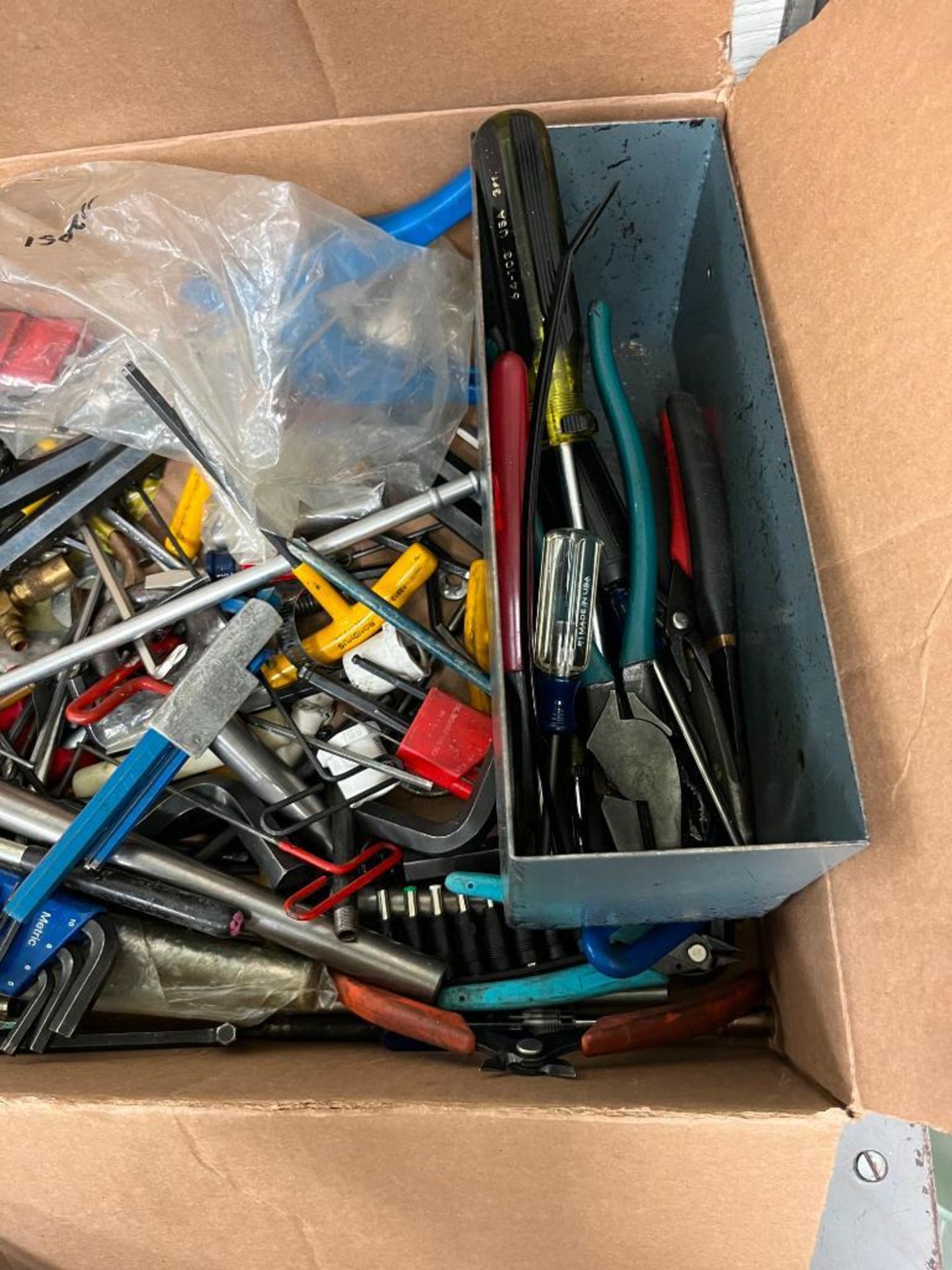 Box of Miscellaneous Hand Tools - Image 5 of 7