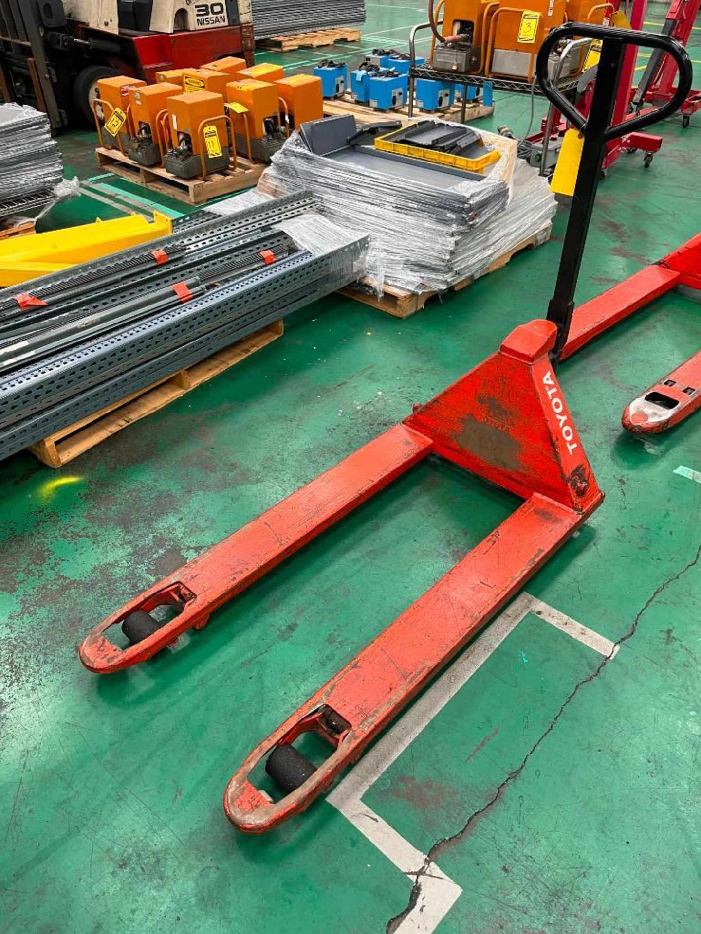 Toyota Pallet Jack - Image 2 of 2