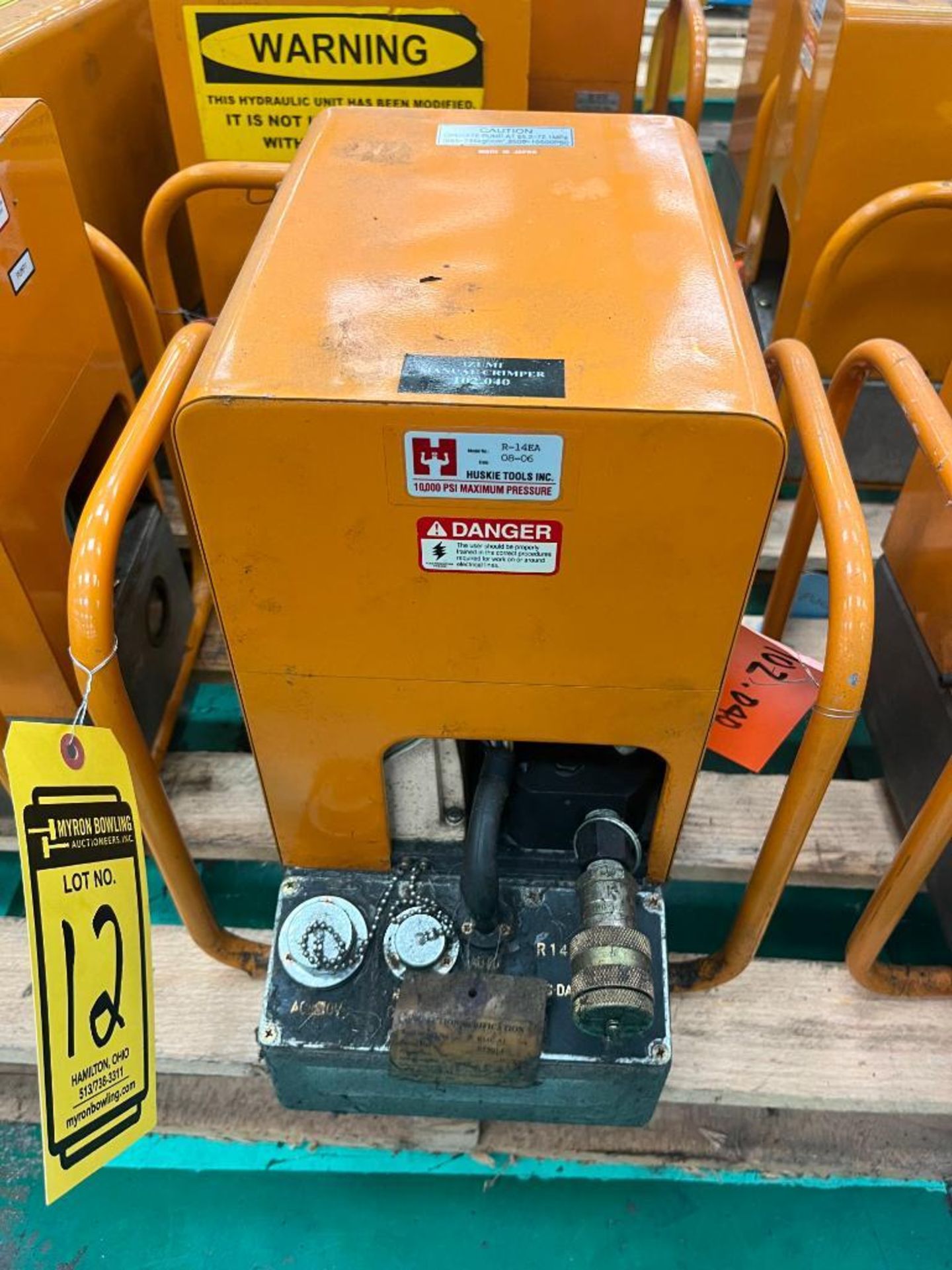 Husky Tools Hydraulic Pump, 3/4 HP, 10,000 PSI Max. Pressure, Model R-14EA